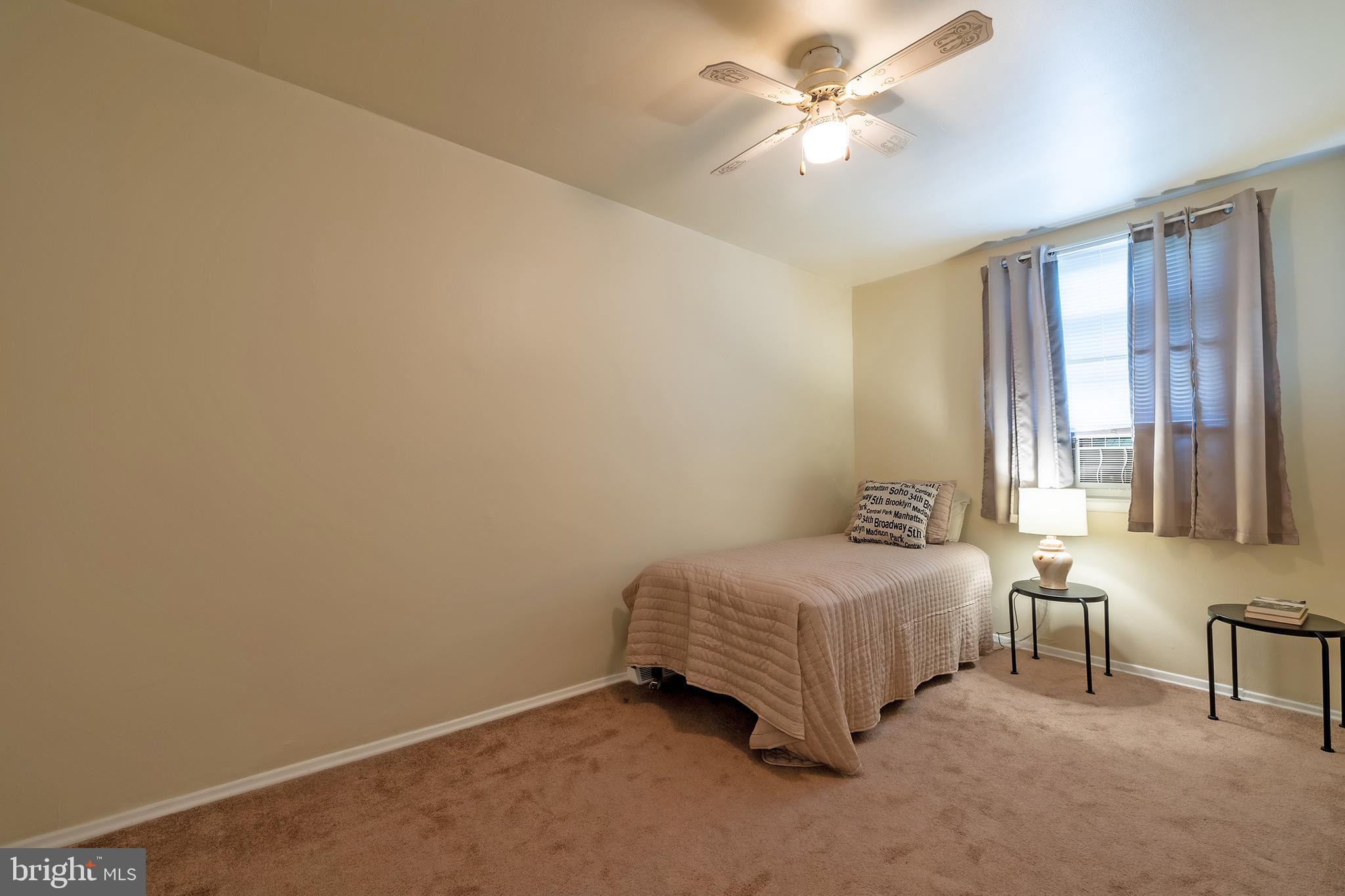 FERN ROCK - Residential