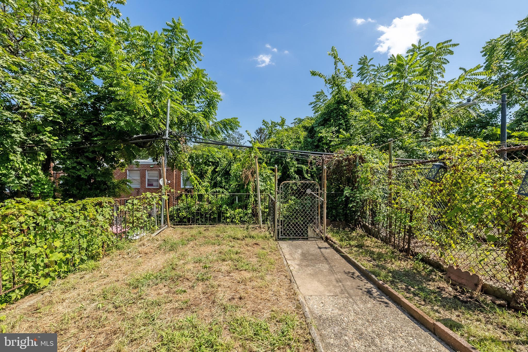 FERN ROCK - Residential