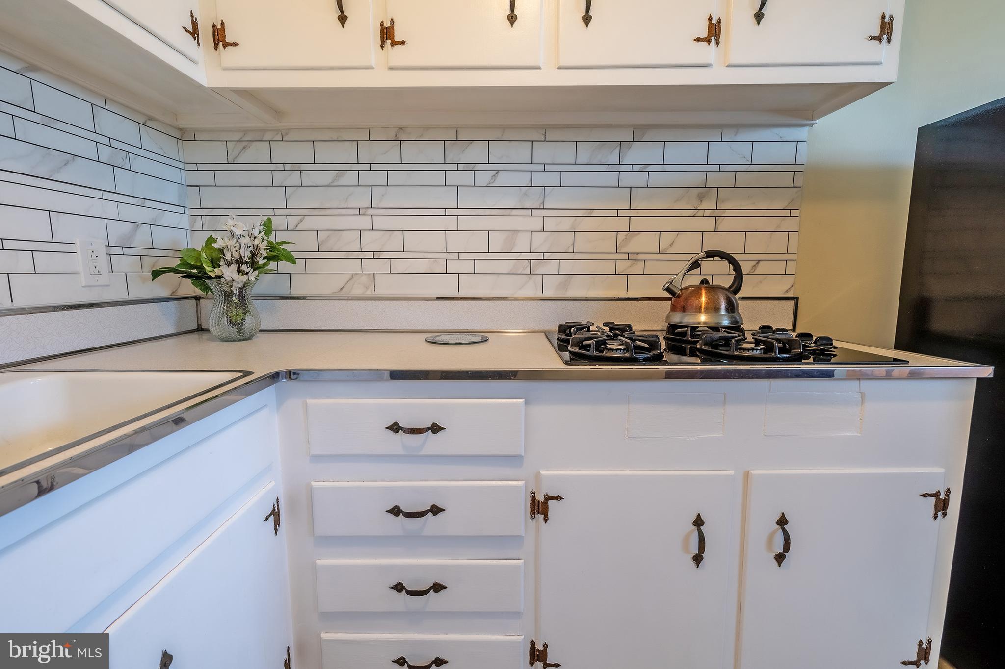 FERN ROCK - Residential