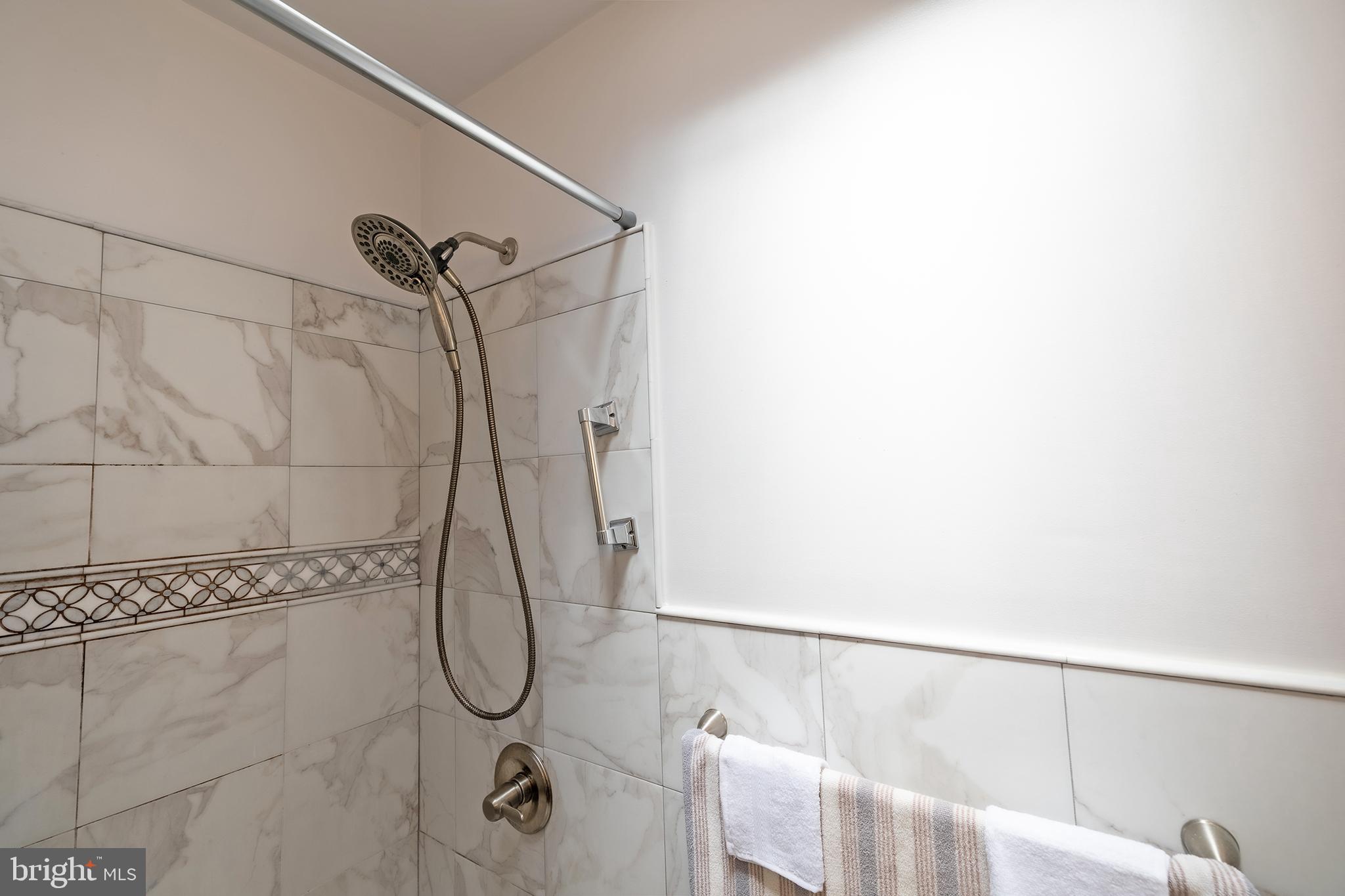 FERN ROCK - Residential