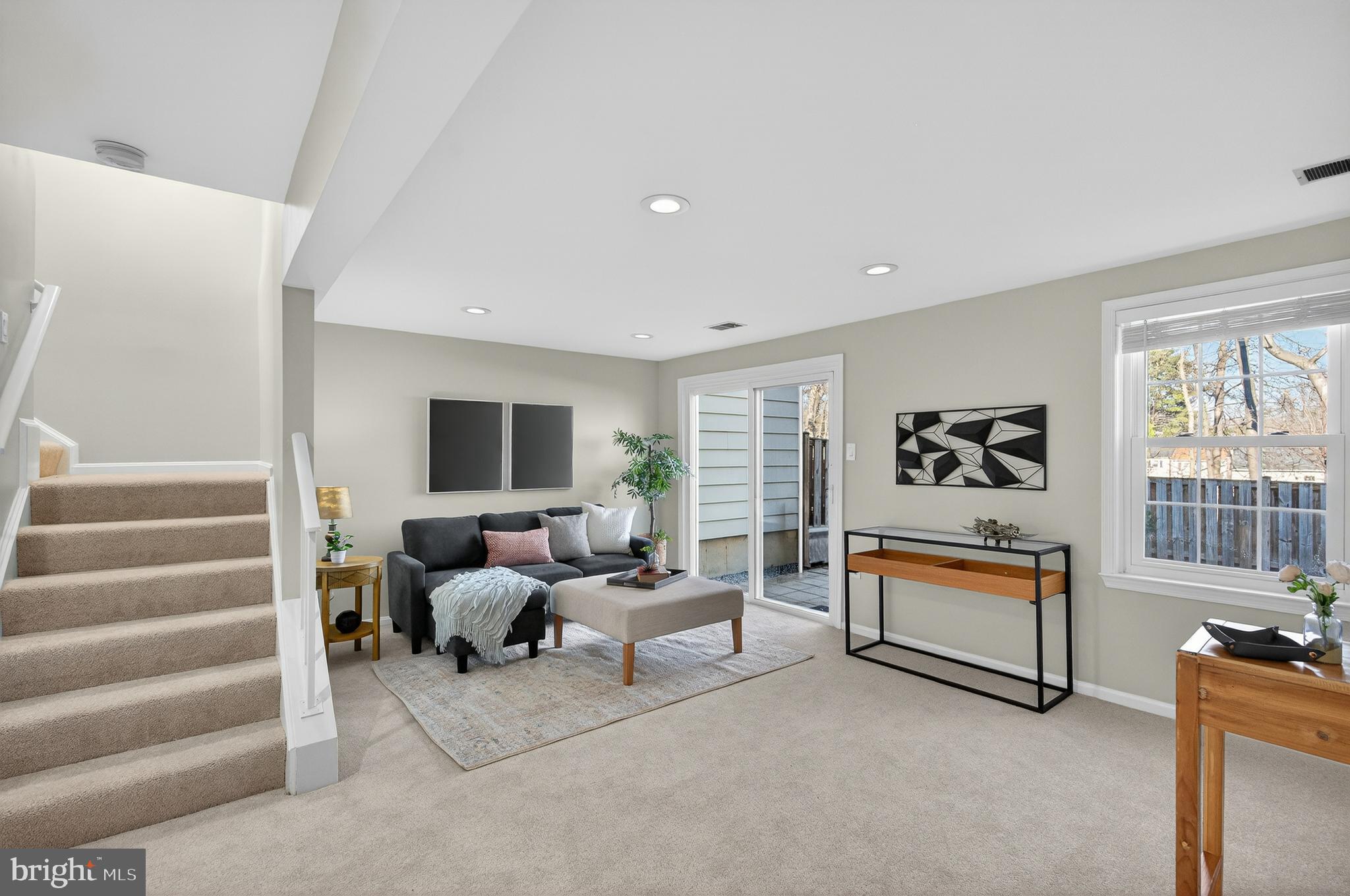 CROWNLEIGH - Residential