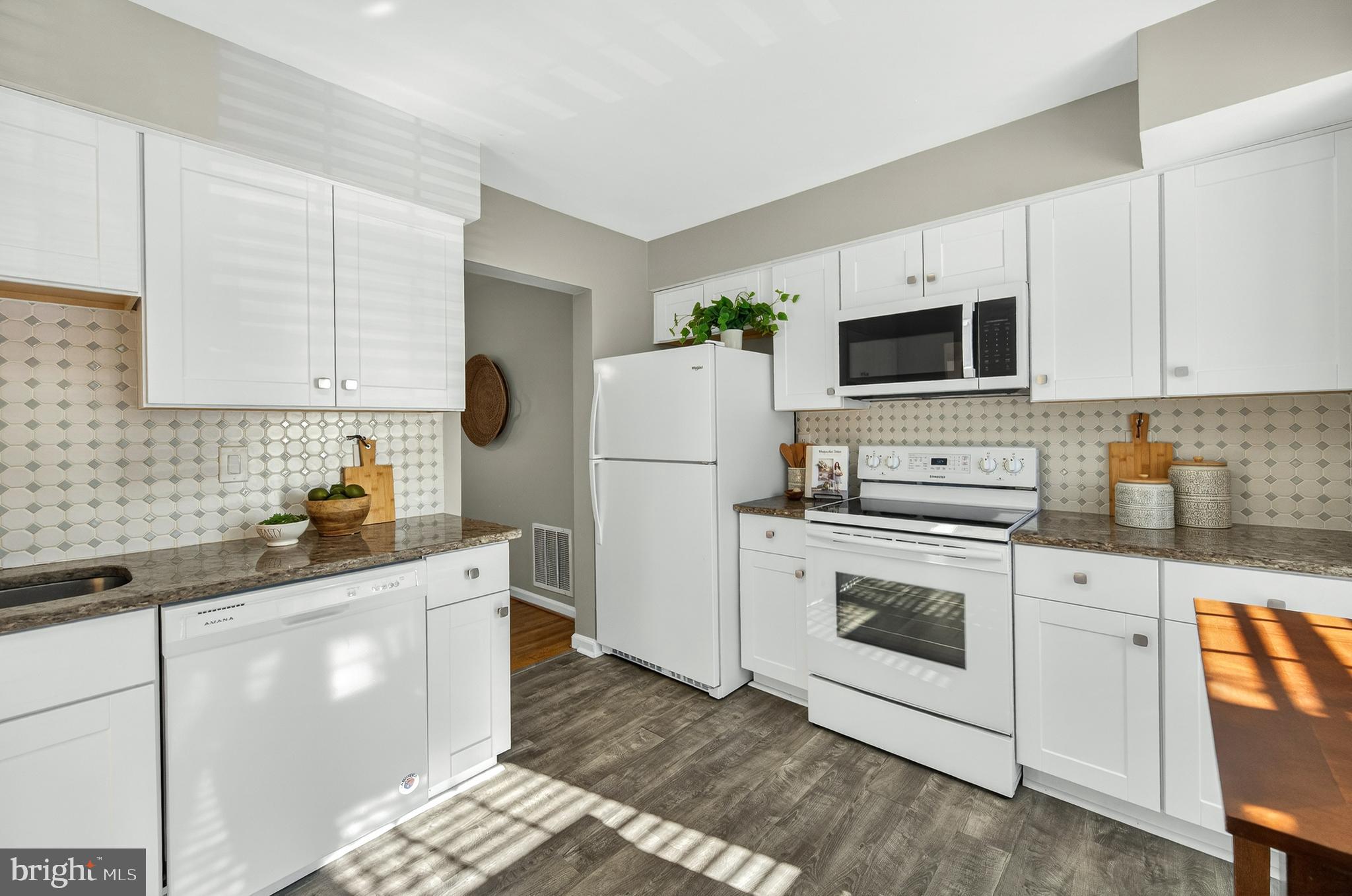 CROWNLEIGH - Residential