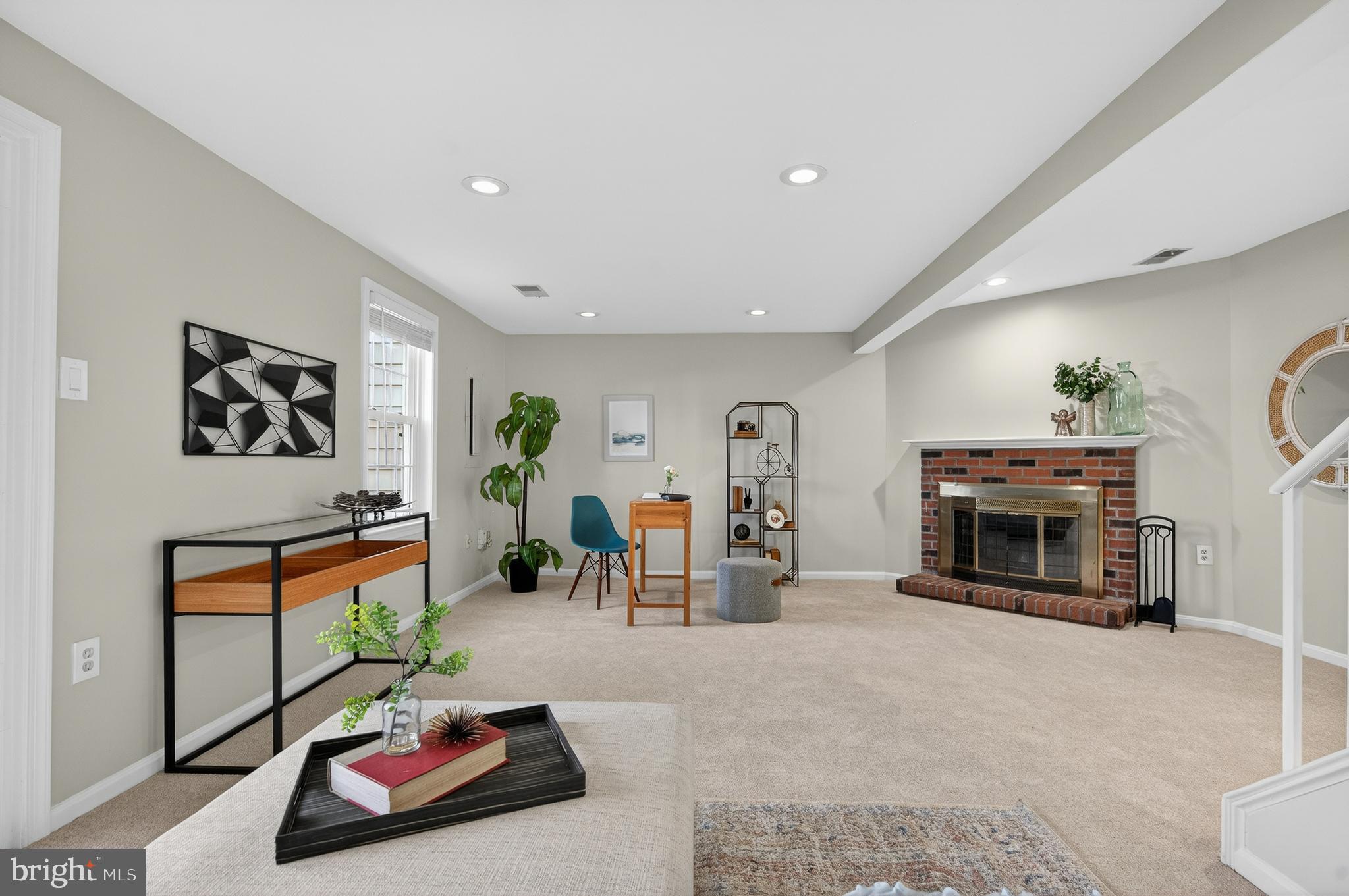 CROWNLEIGH - Residential