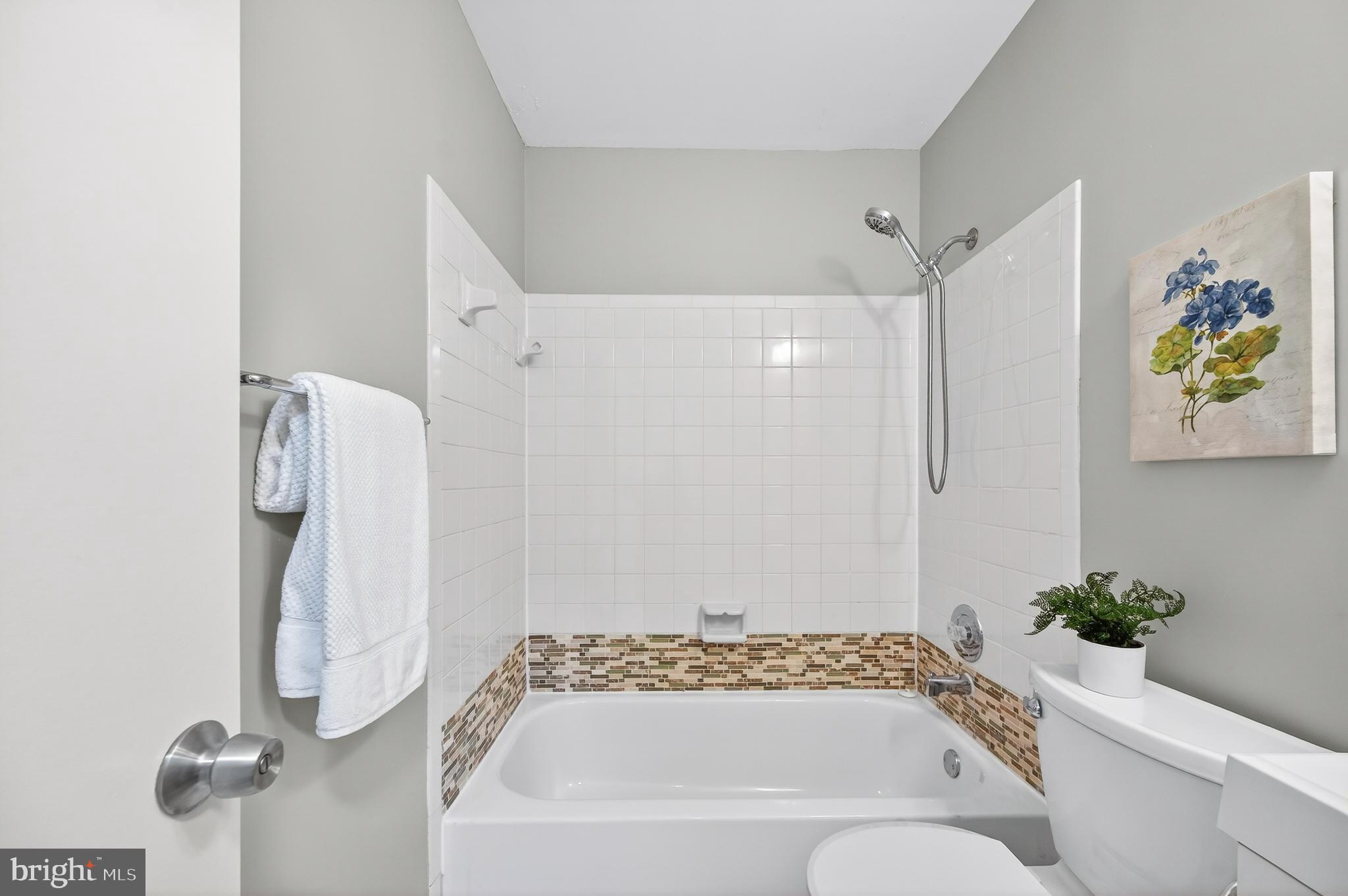 CROWNLEIGH - Residential