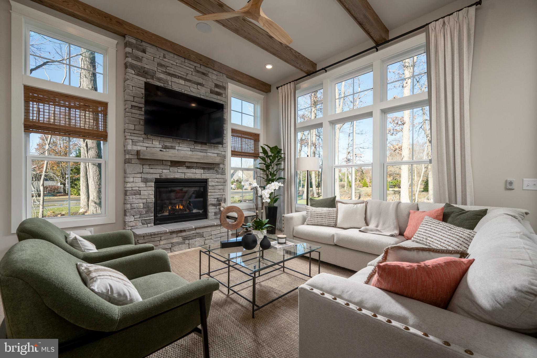 THE KNOLL AT IRONS LANE - Residential