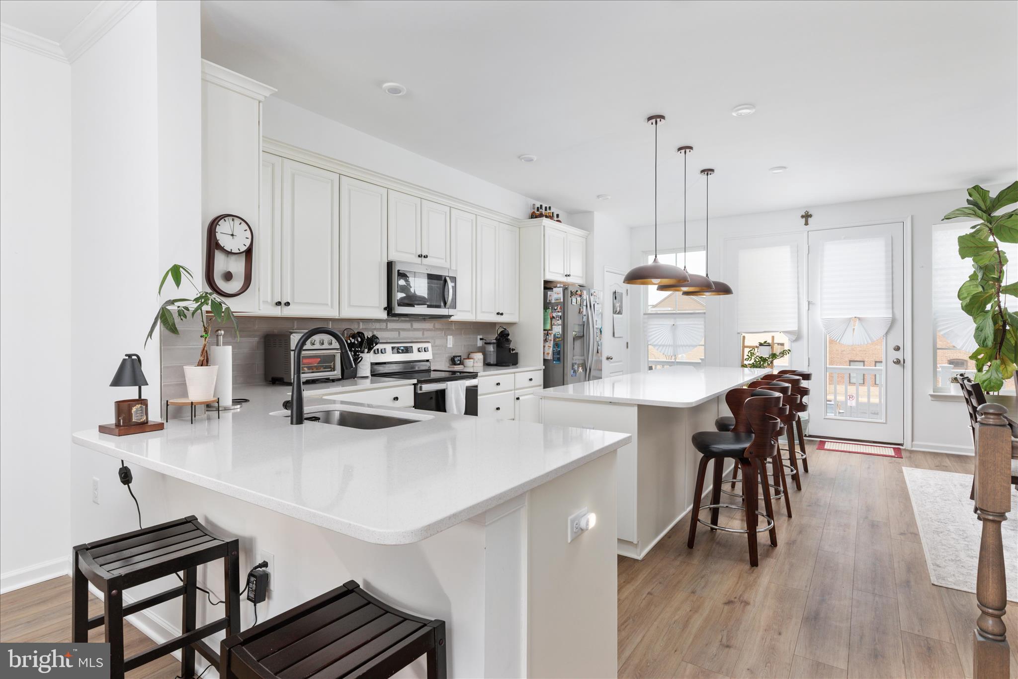 LOFTS AT CREEKSIDE - Residential