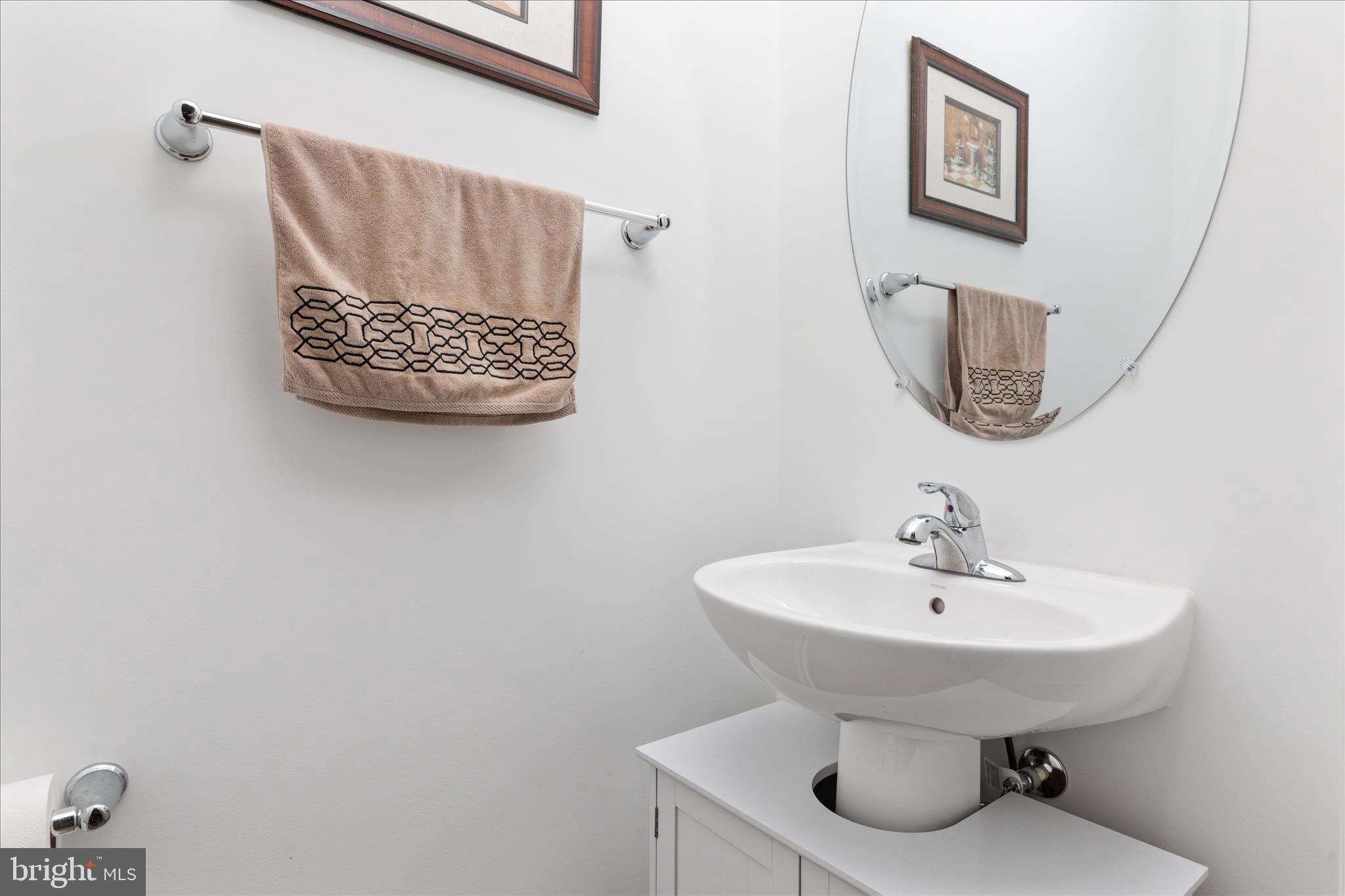 LOFTS AT CREEKSIDE - Residential