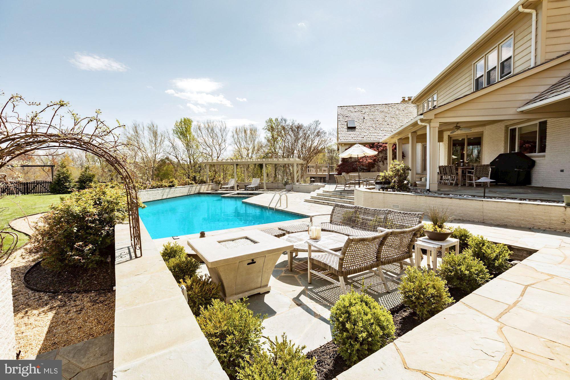 EVERGREEN FARM - Residential