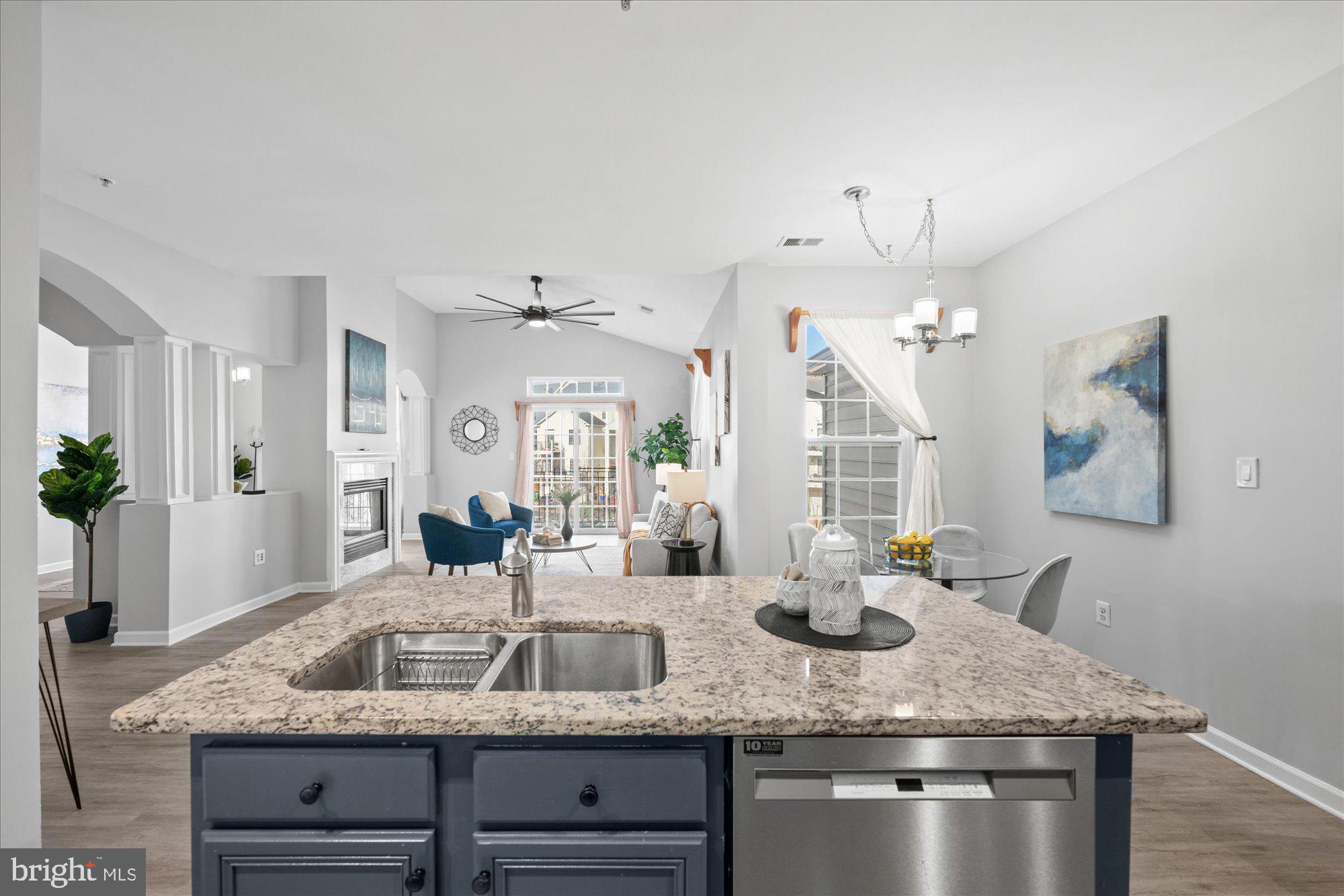 CAMERON STATION - Residential