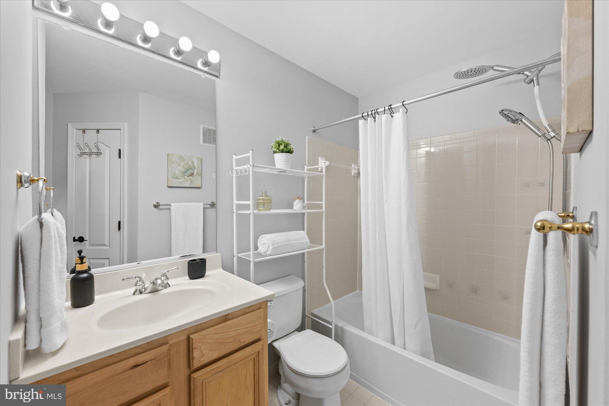 CAMERON STATION - Residential