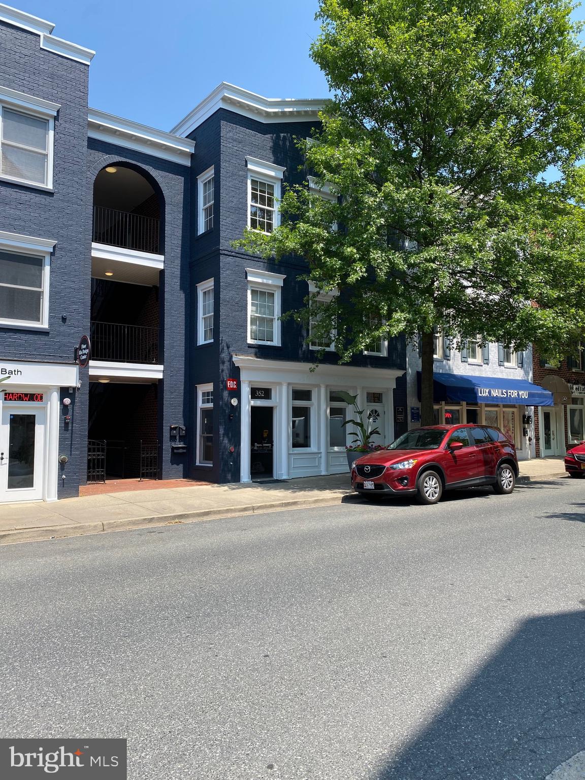 KENTLANDS MIDTOWN - Residential Lease