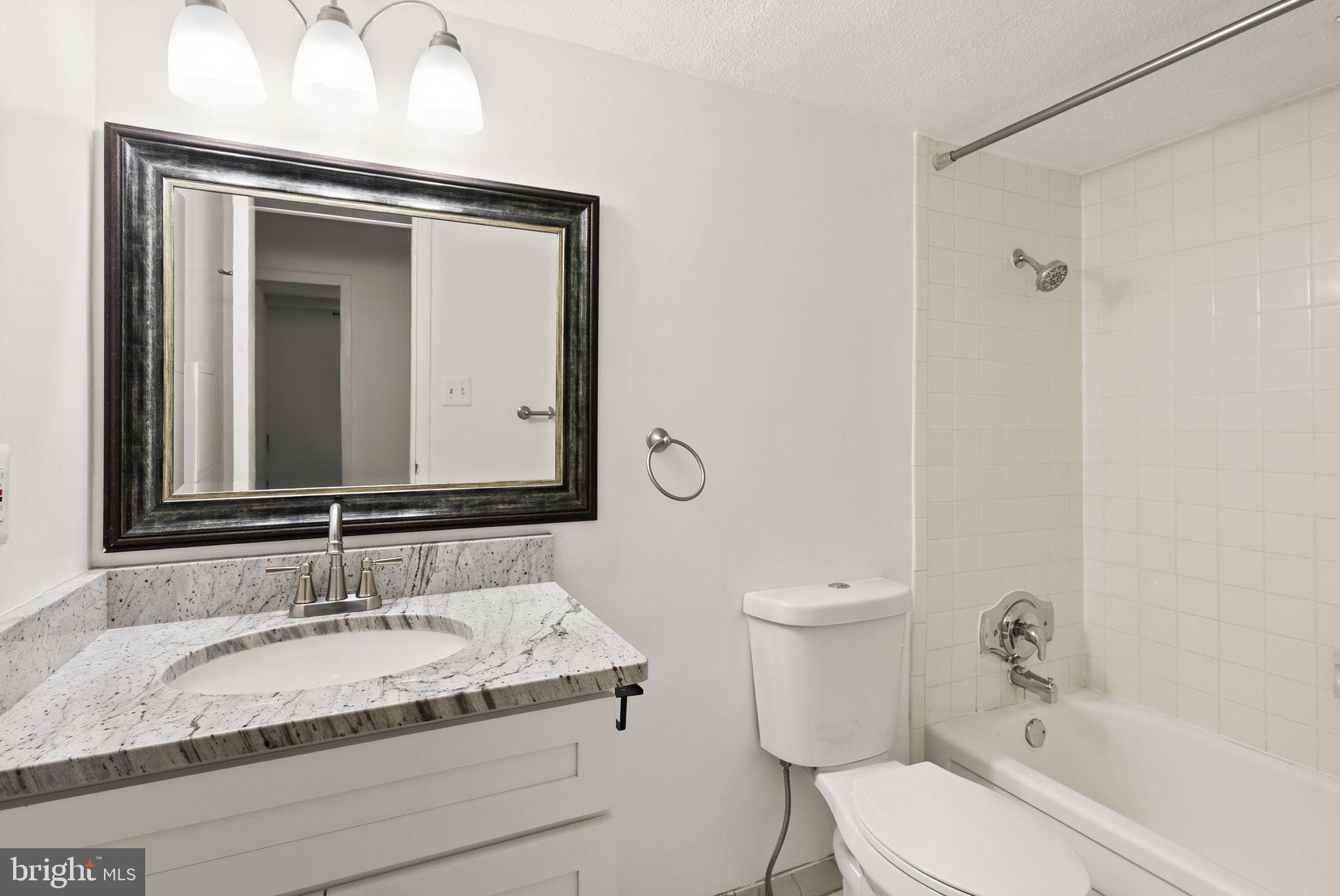 CIRCLE CONDOMINIUMS - Residential