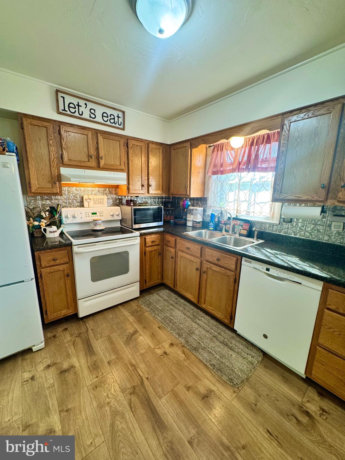 MONARCH HEIGHTS - Land