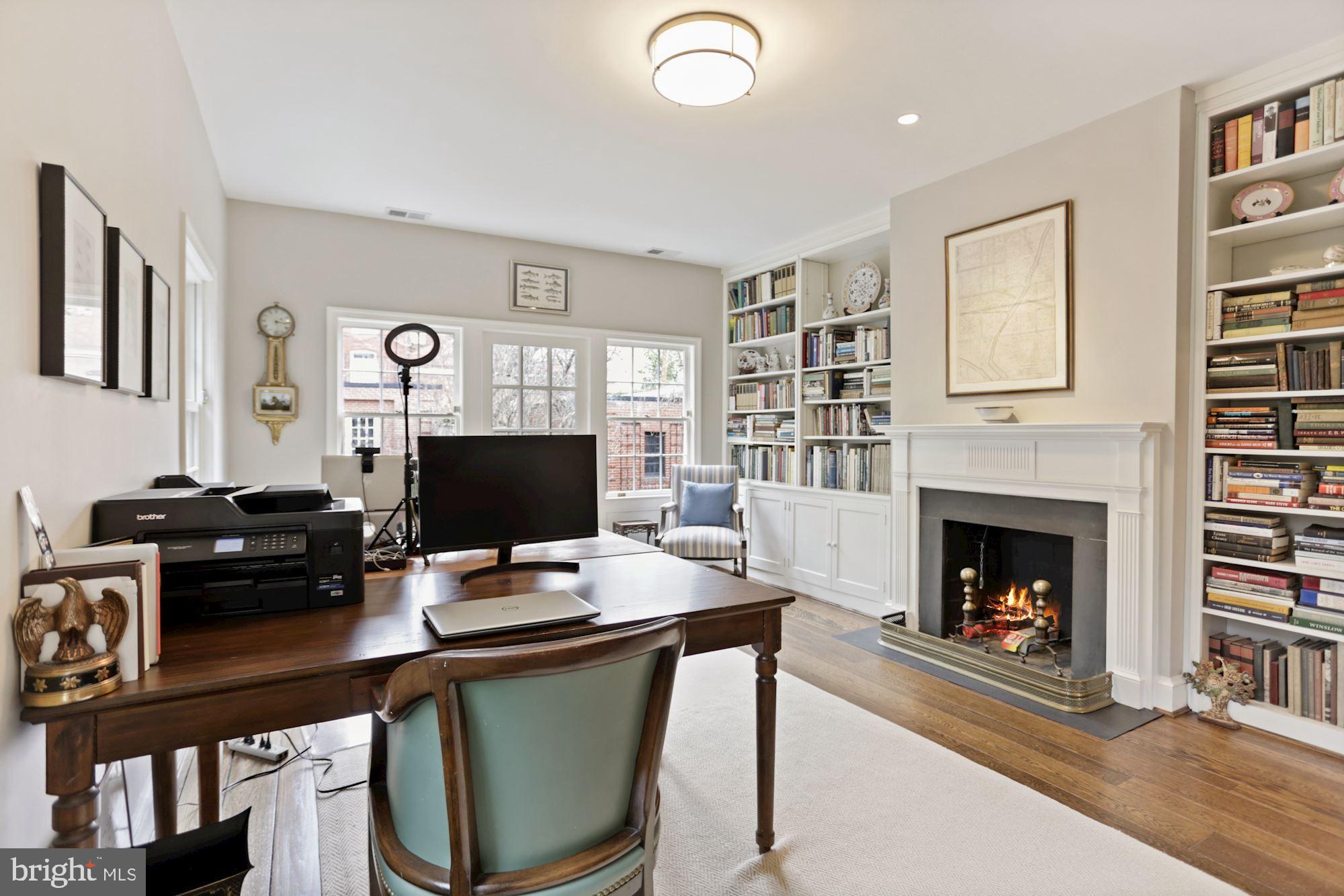 GEORGETOWN - Residential