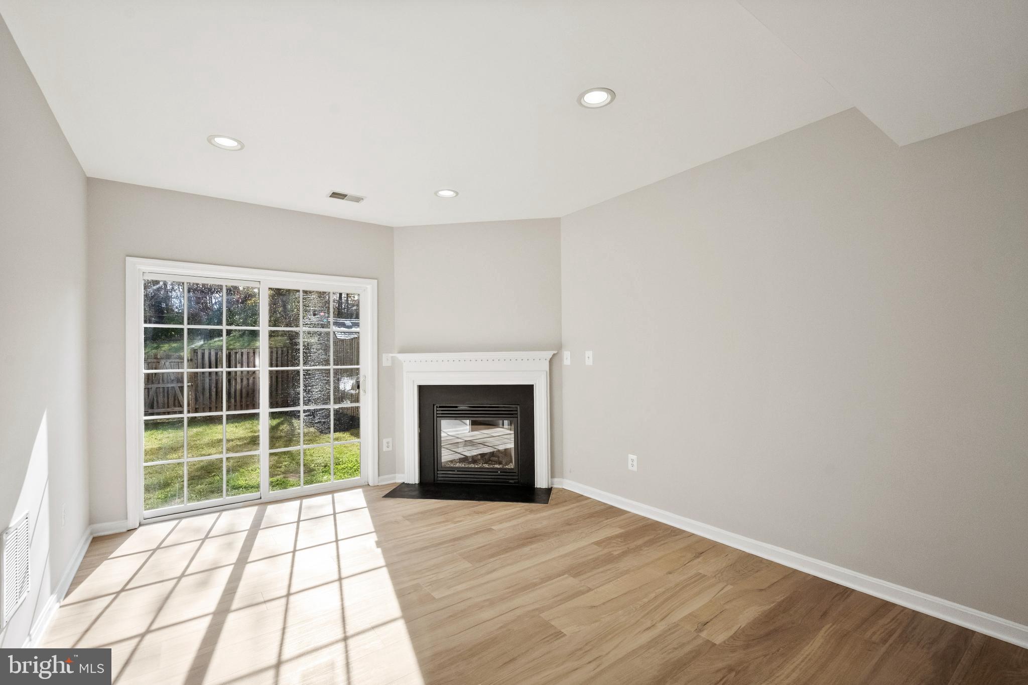 VICTORIA'S LANDING - Residential