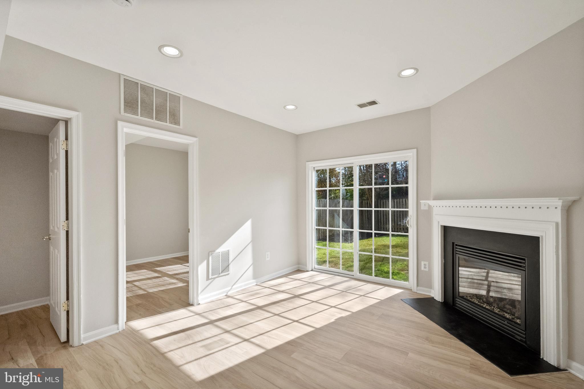 VICTORIA'S LANDING - Residential