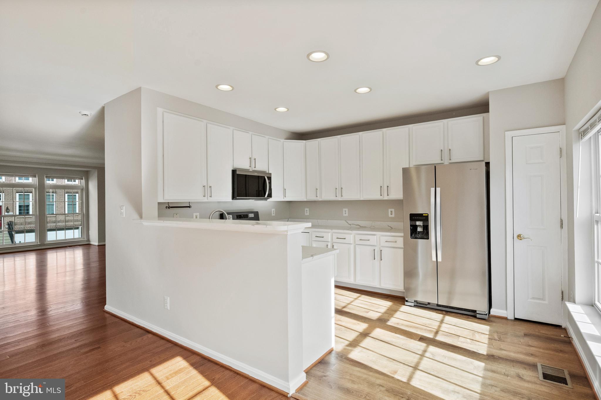 VICTORIA'S LANDING - Residential