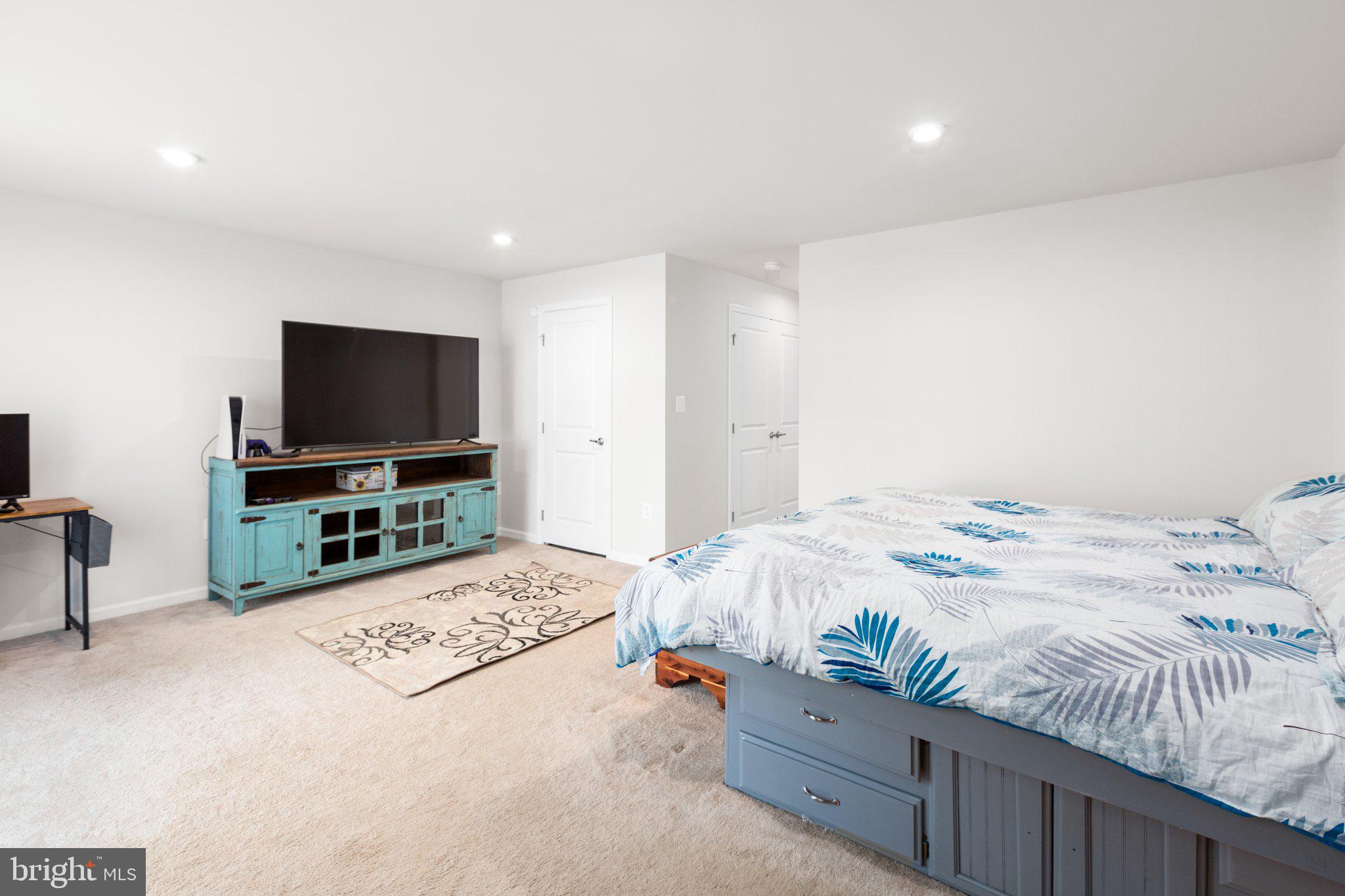 WILDERNESS SHORES - Residential