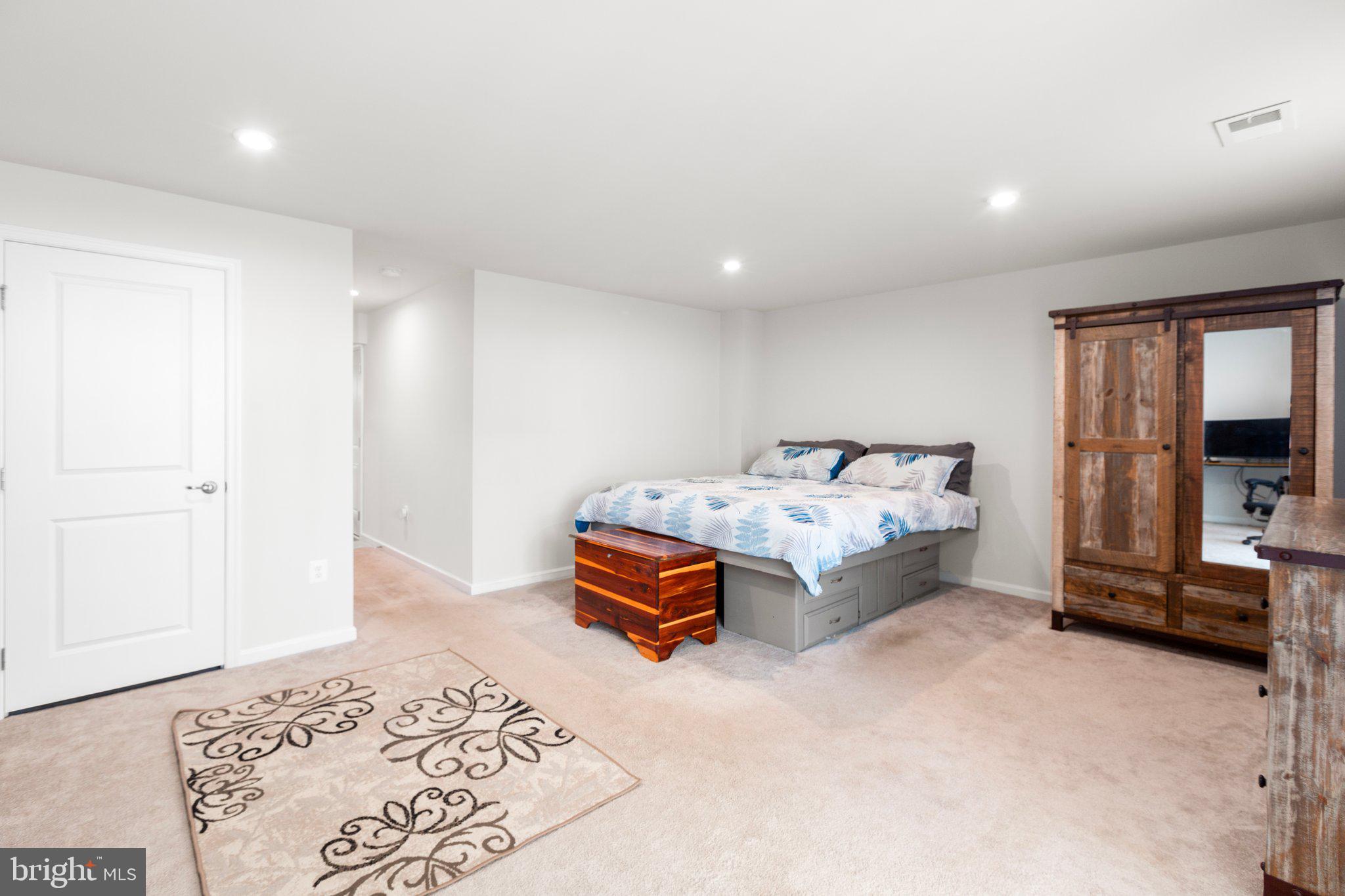 WILDERNESS SHORES - Residential