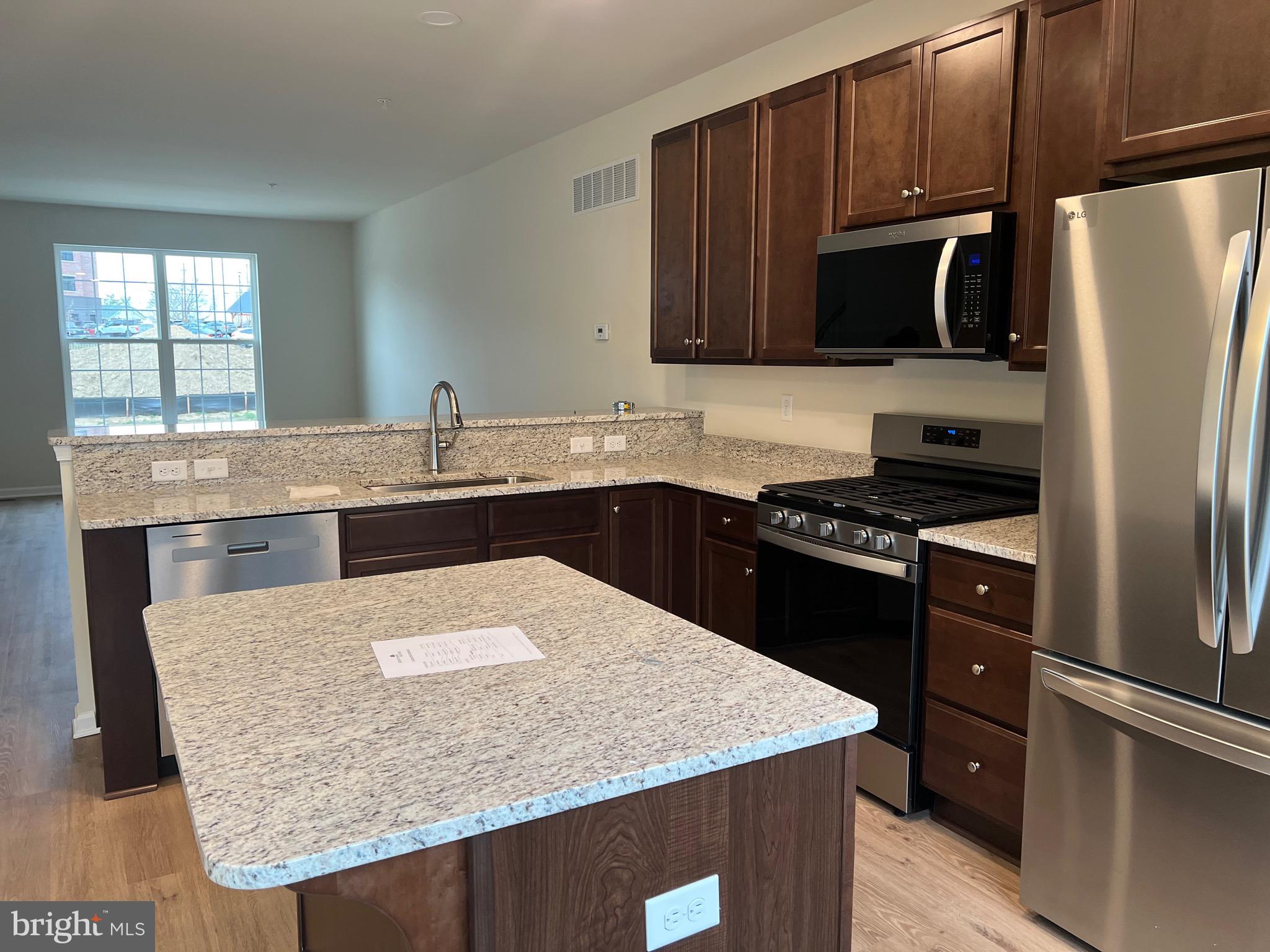 KENNETT POINTE - Residential Lease