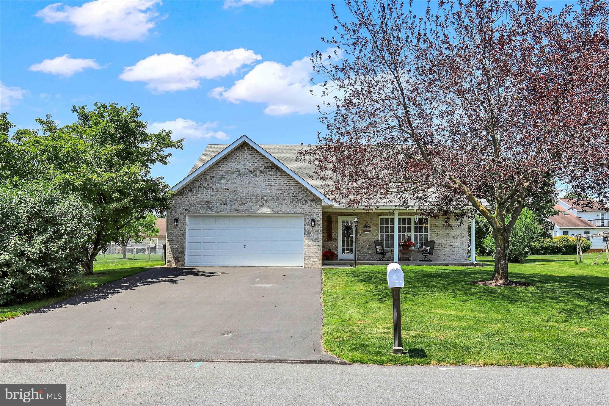353 ROSEANN DRIVE
