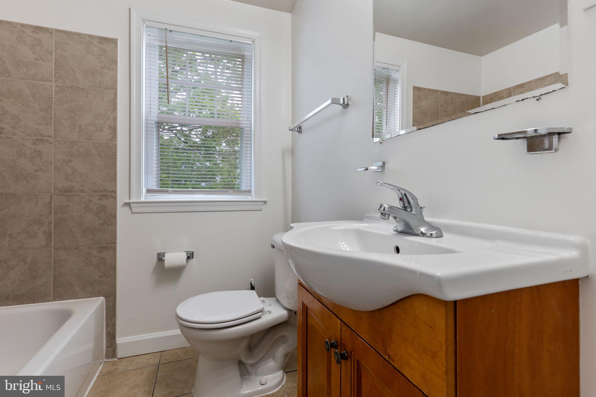 2512 KENT VILLAGE DRIVE
