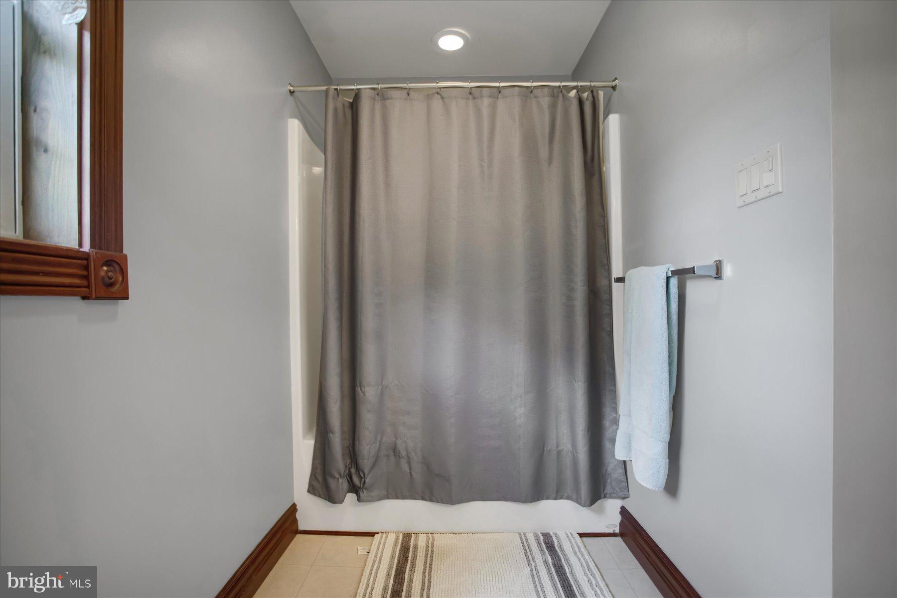 NONE AVAILABEL - Residential