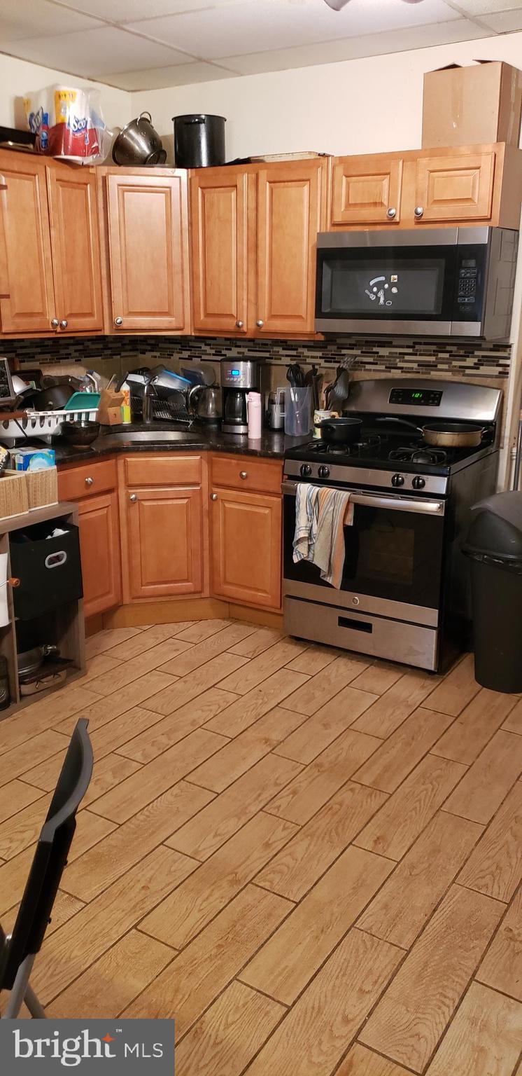 UNIVERSITY CITY - Residential Lease