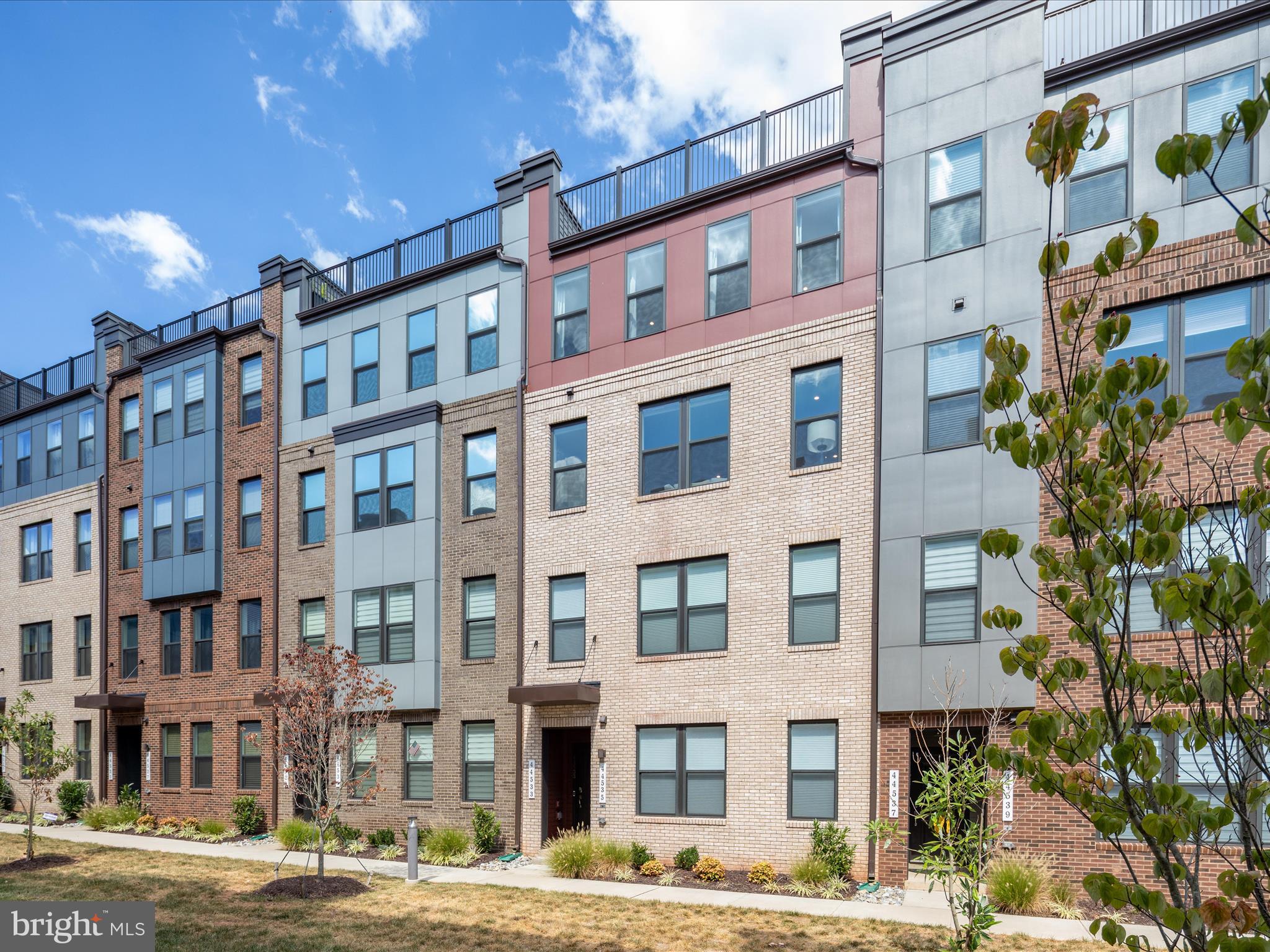 ASHBROOK PLACE - Residential