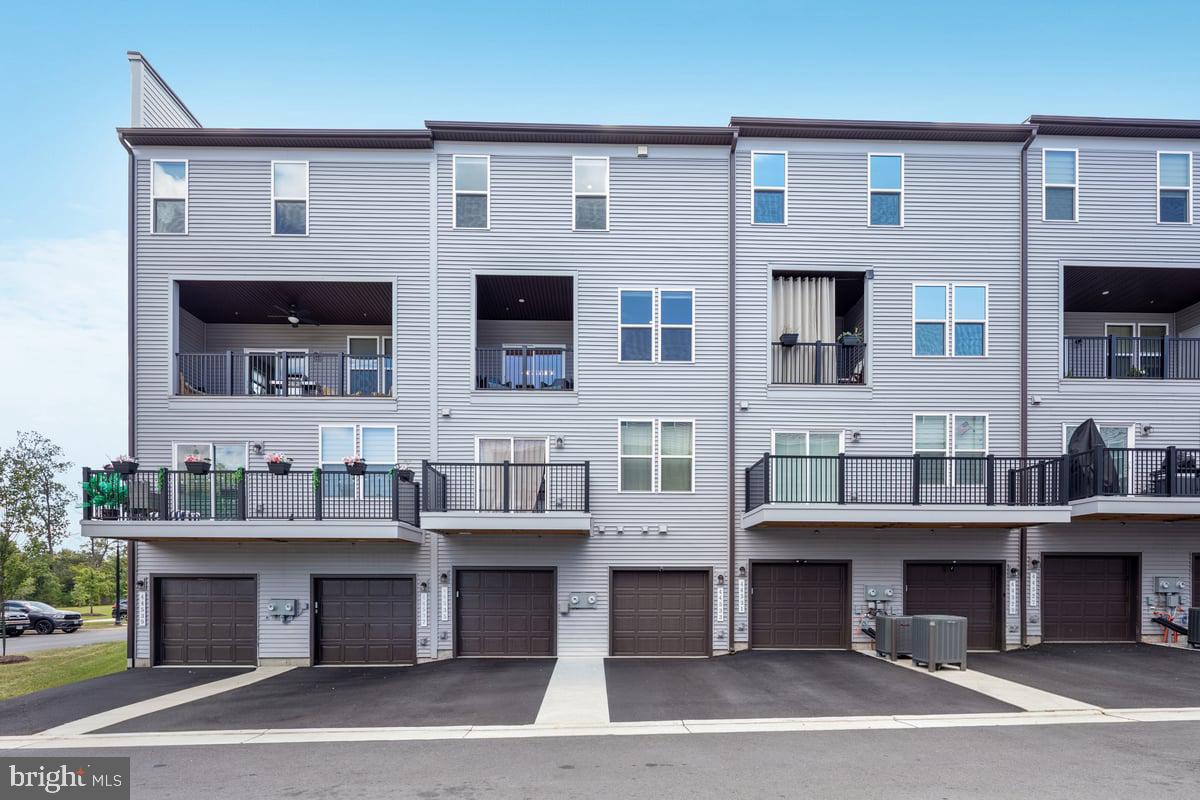 ASHBROOK PLACE - Residential