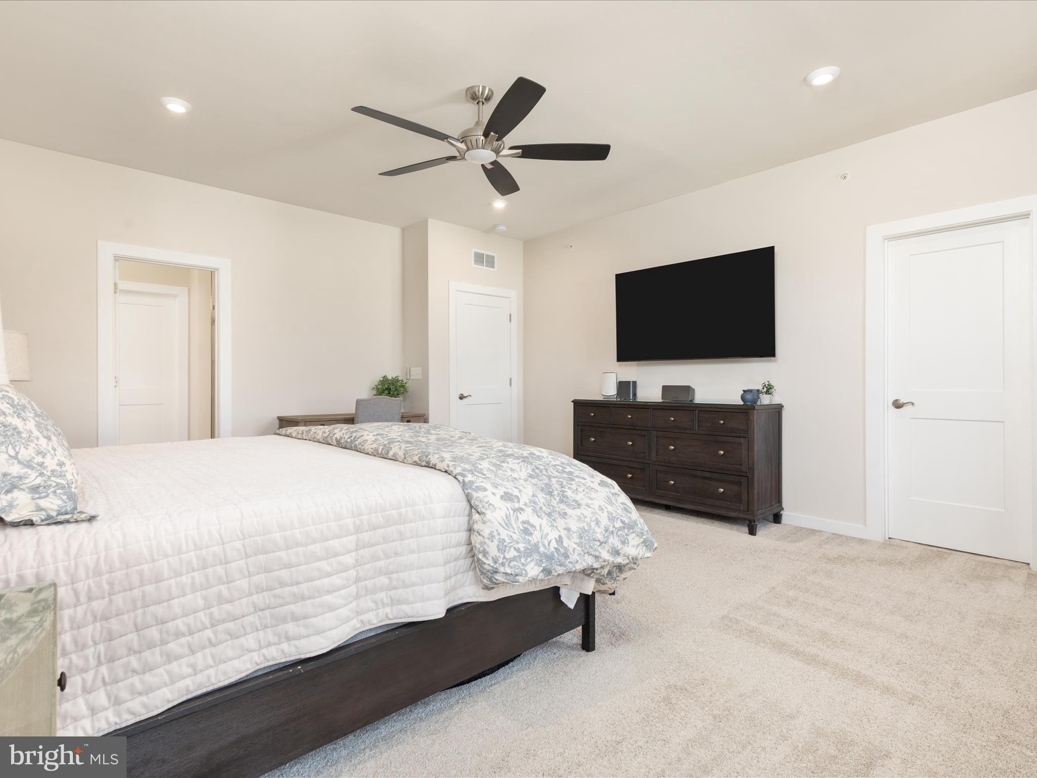 ASHBROOK PLACE - Residential