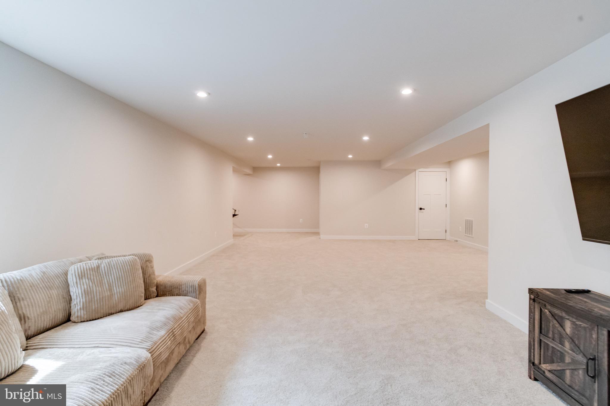 GILBERT MEADOWS - Residential