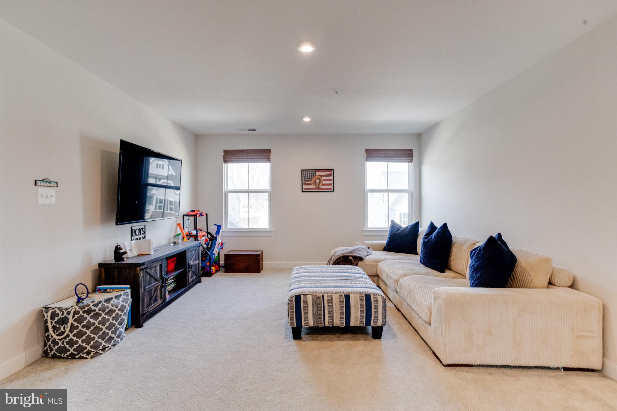 GILBERT MEADOWS - Residential