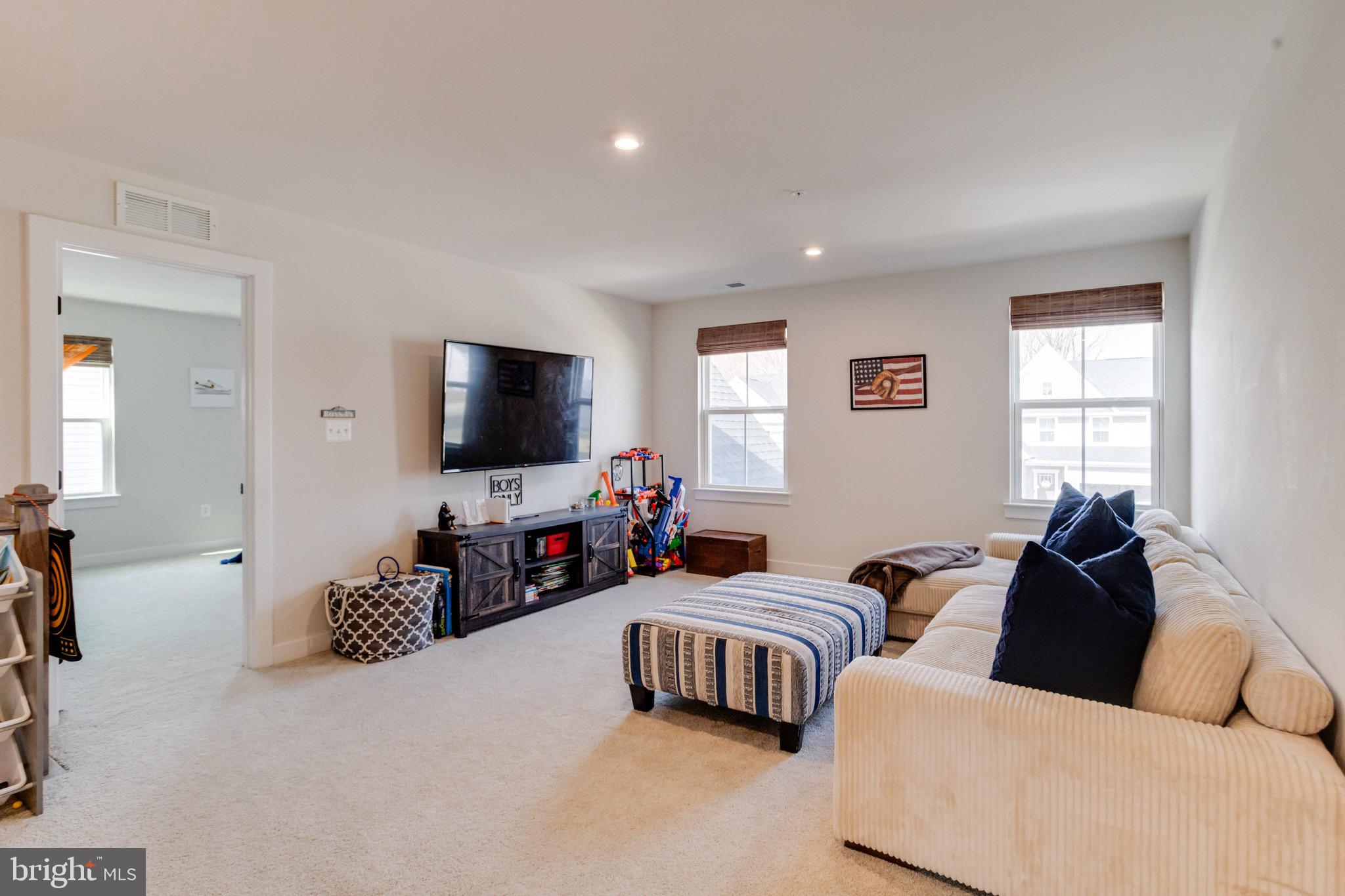 GILBERT MEADOWS - Residential