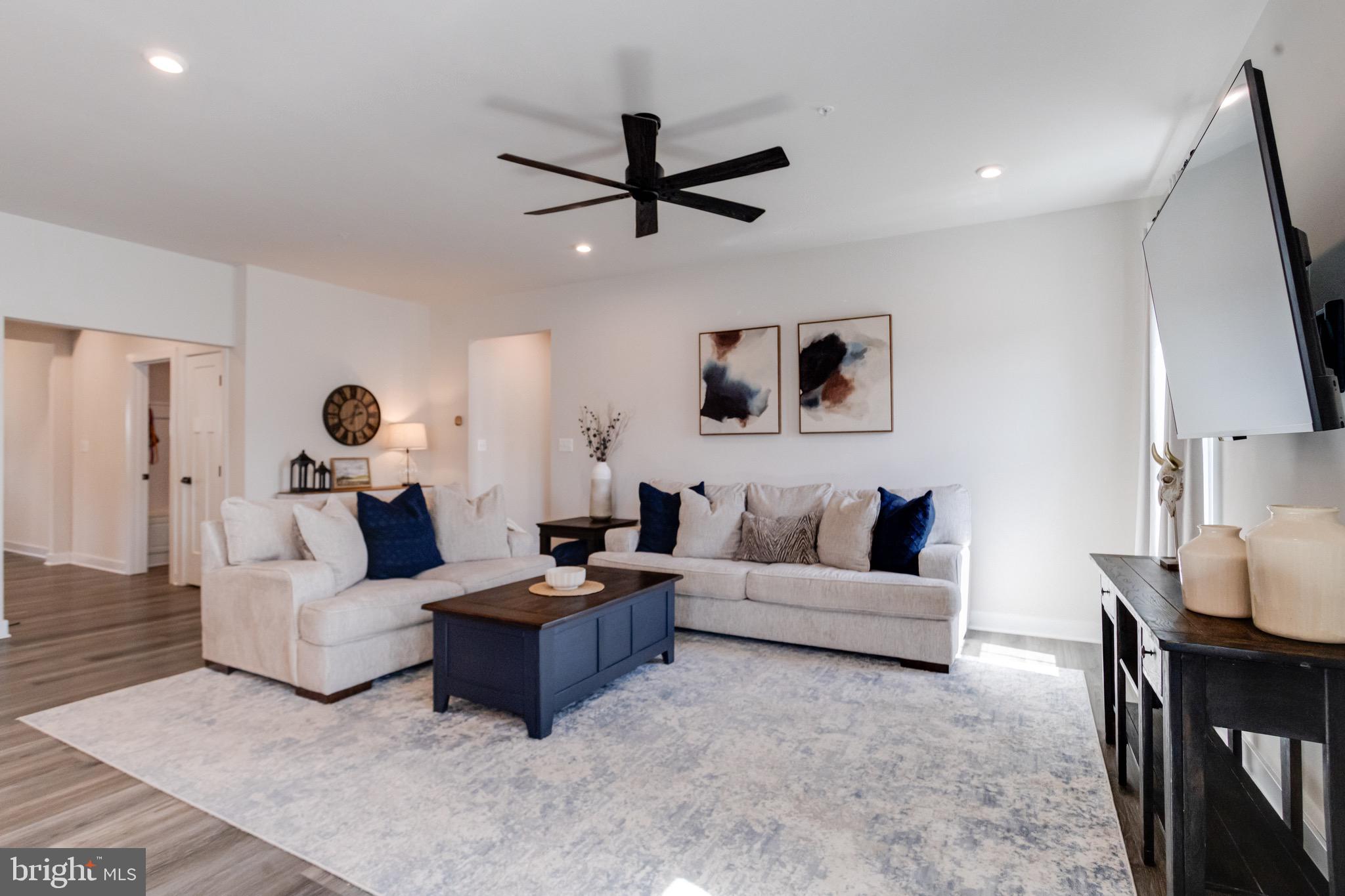 GILBERT MEADOWS - Residential