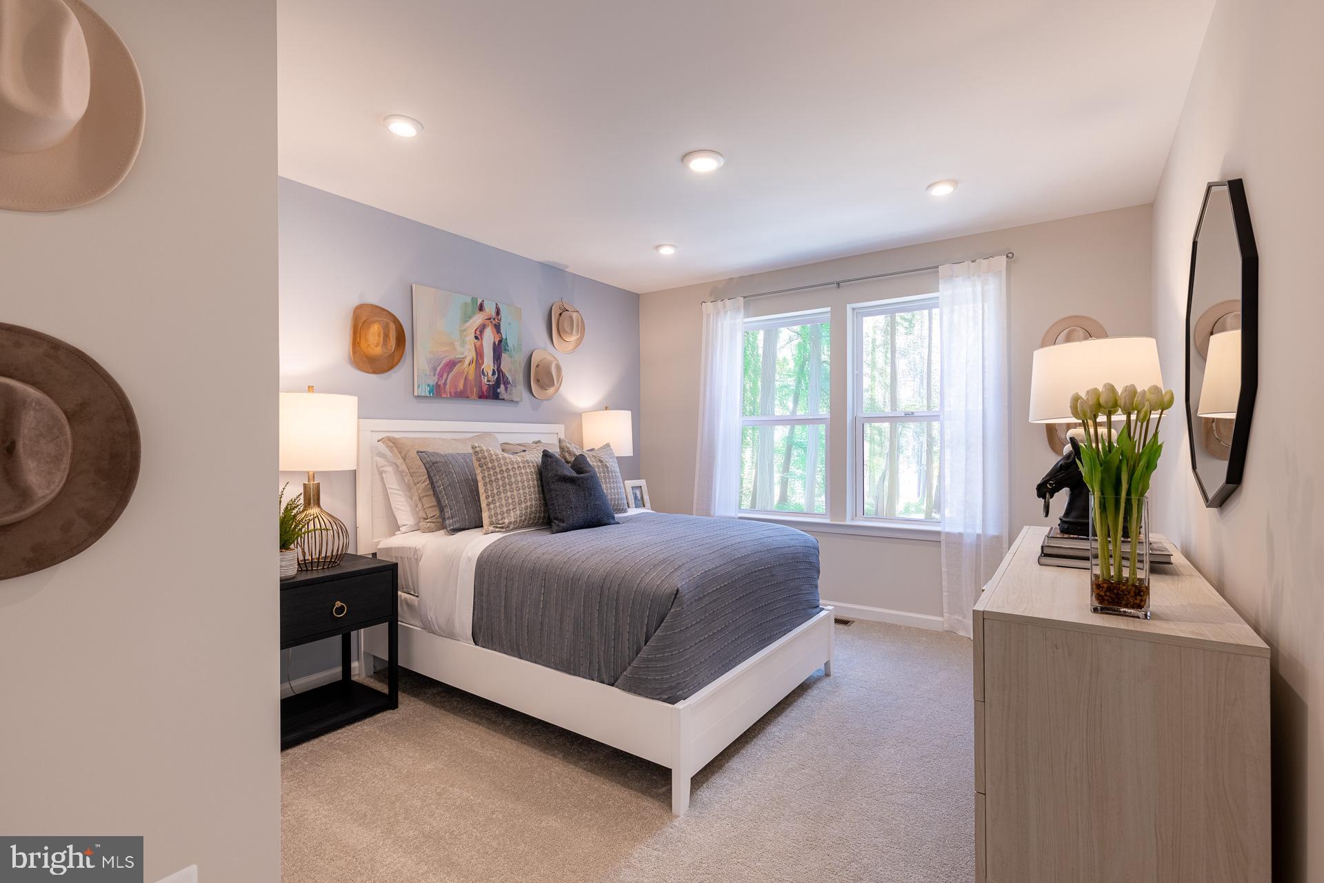 PADDOCK POINTE - Residential