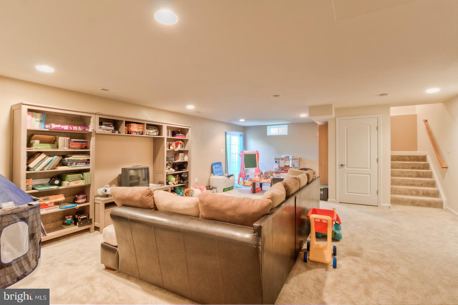 STAFFORD LAKES VILLAGE - Residential Lease