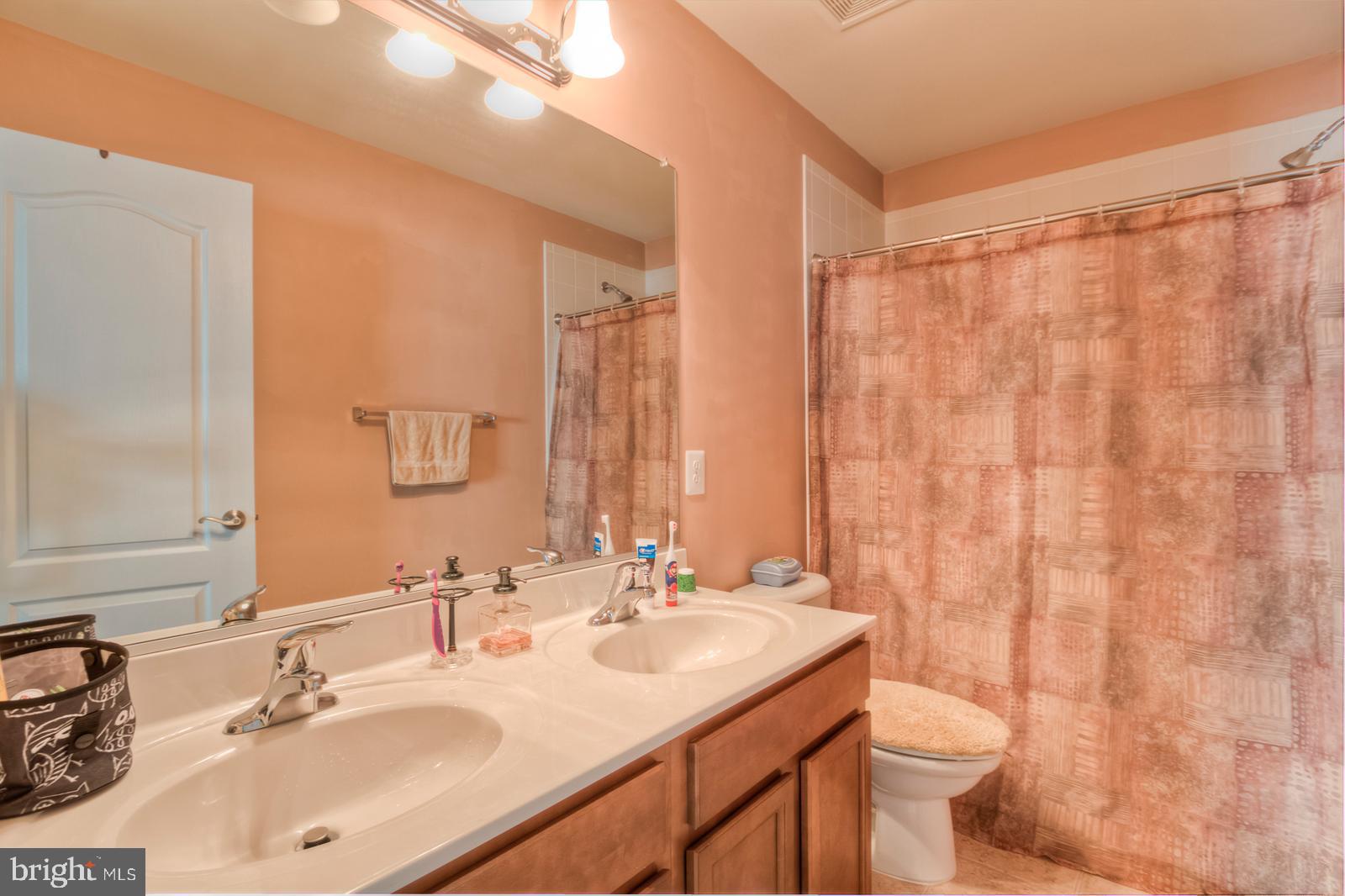 STAFFORD LAKES VILLAGE - Residential Lease