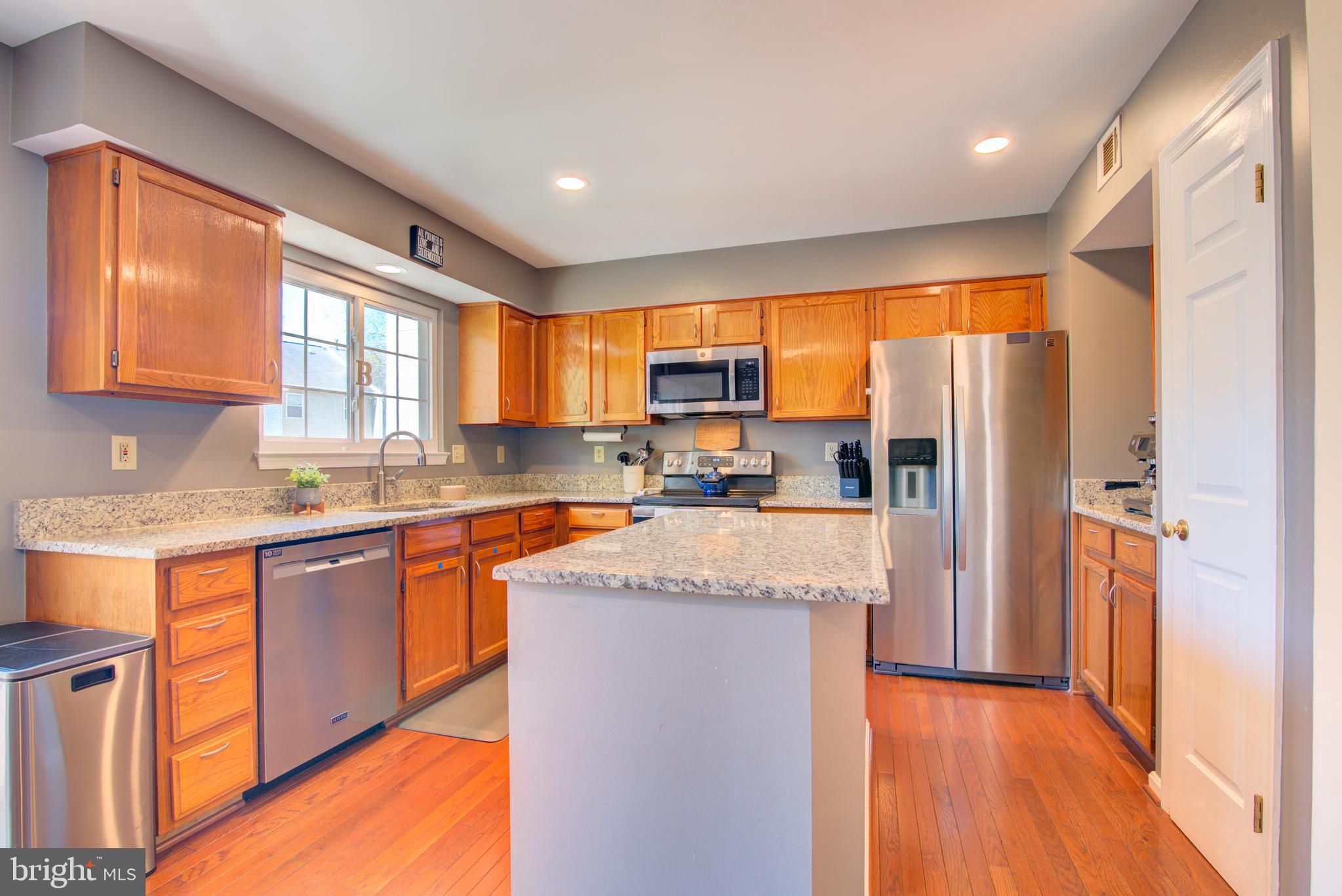 POTOMAC CROSSING - Residential