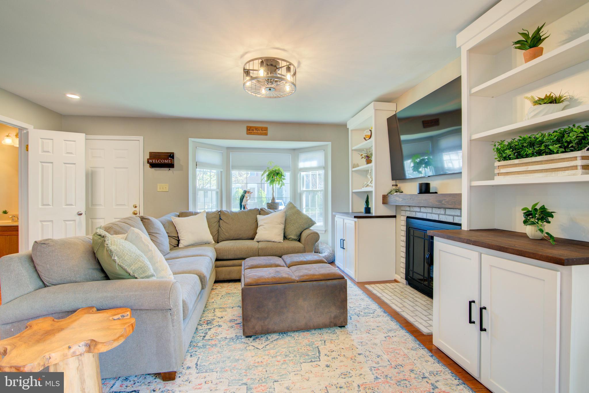 POTOMAC CROSSING - Residential