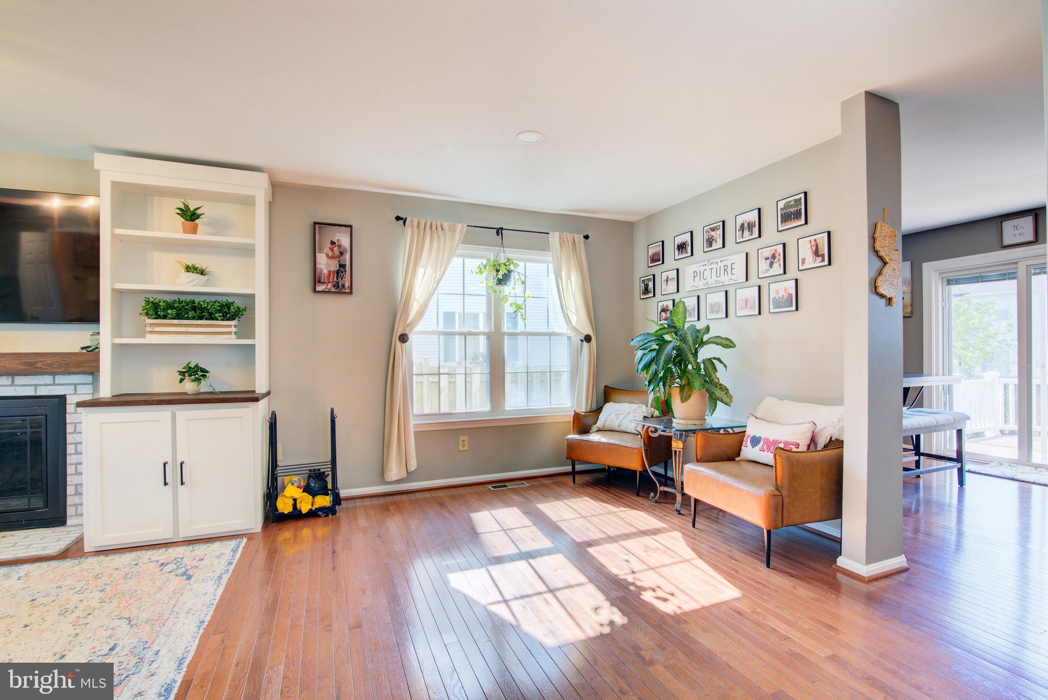 POTOMAC CROSSING - Residential