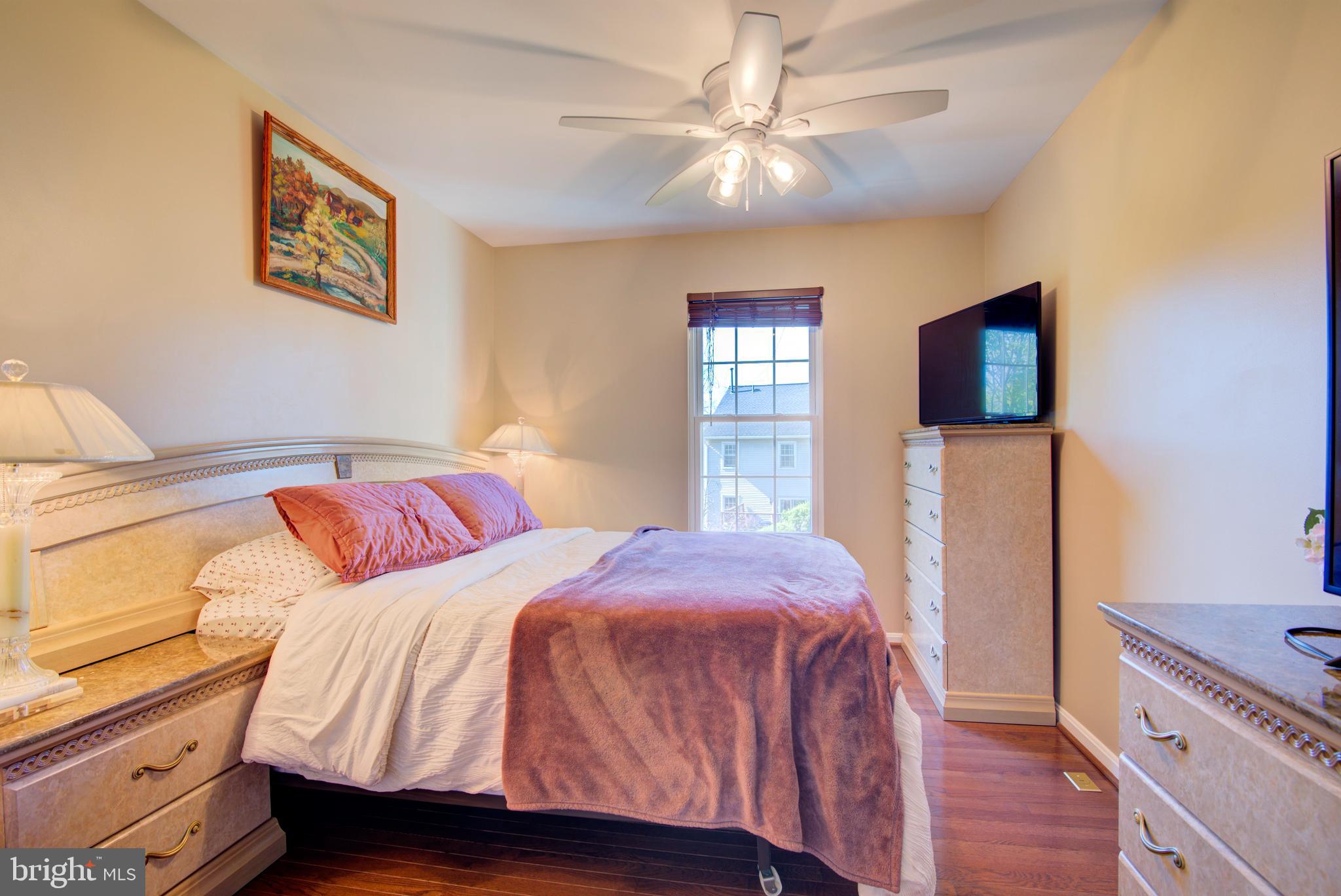 POTOMAC CROSSING - Residential