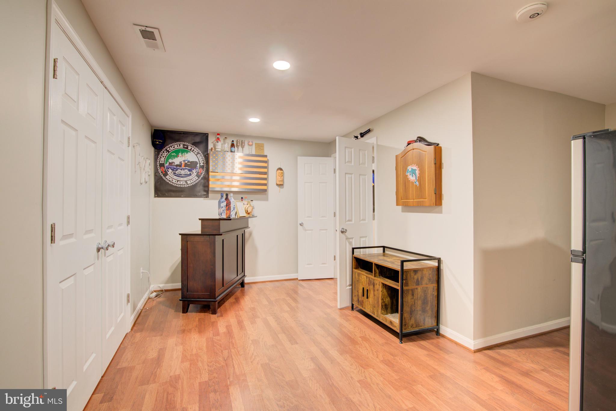 POTOMAC CROSSING - Residential