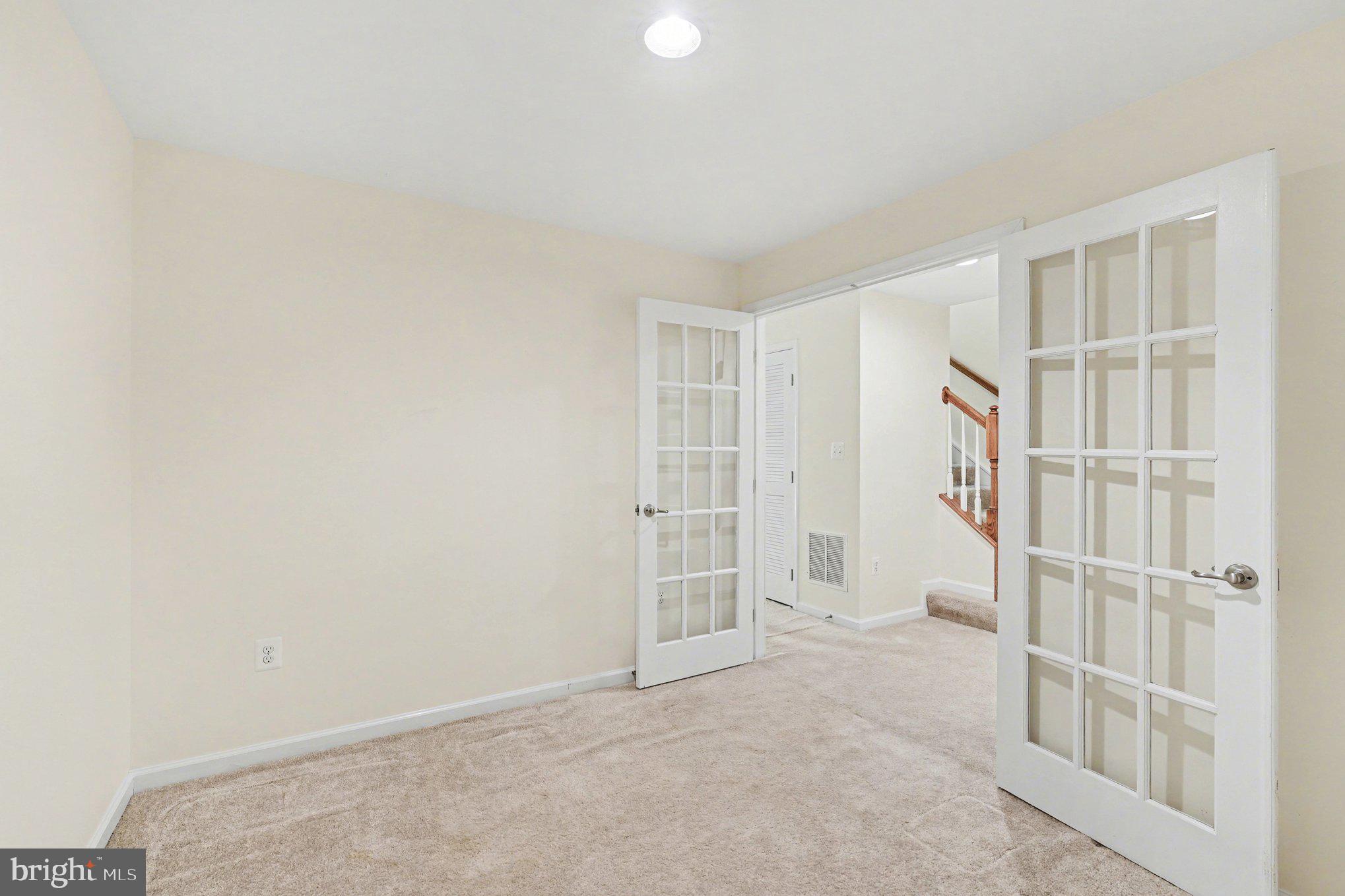 LAFAYETTE CROSSING - Residential