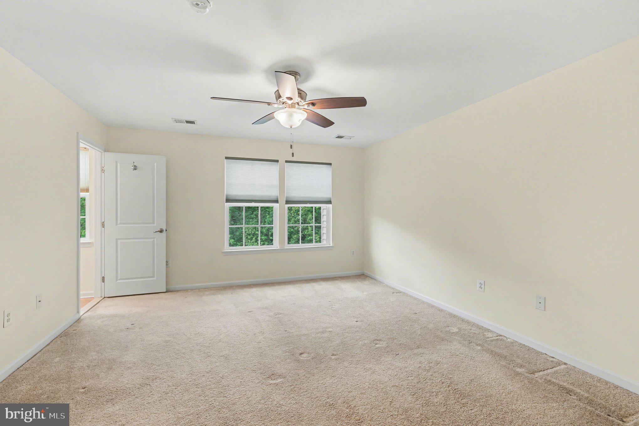 LAFAYETTE CROSSING - Residential