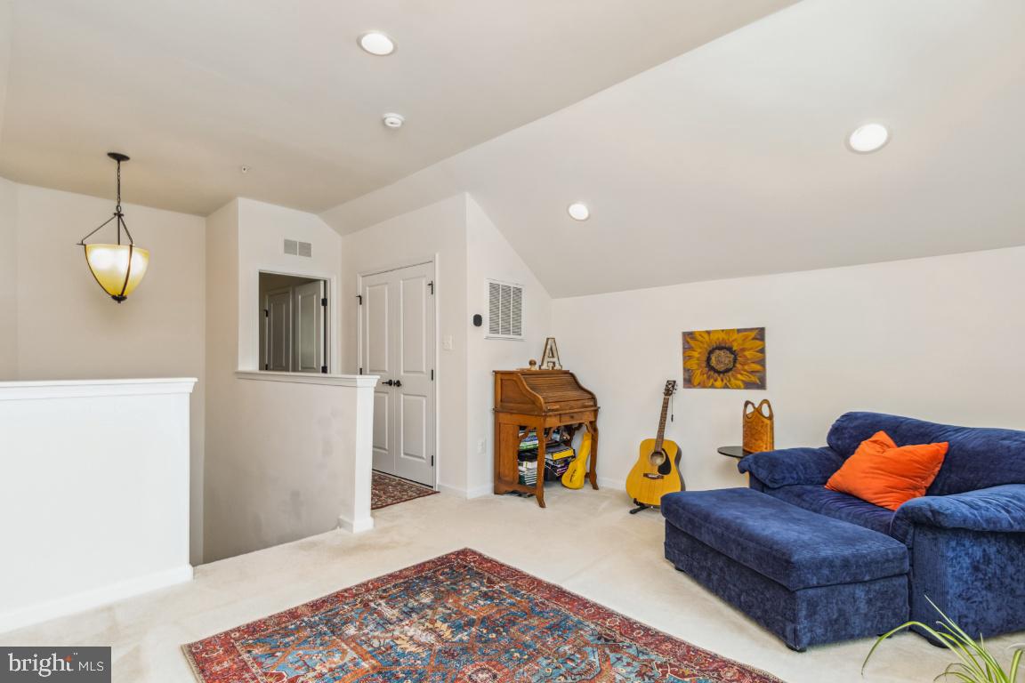 CABIN BRANCH - Residential