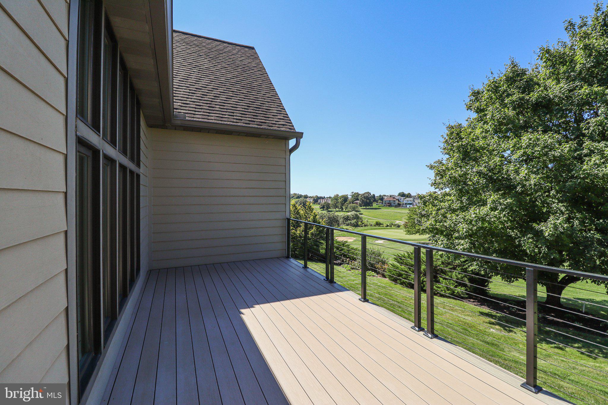 832 HERITAGE HILLS DRIVE