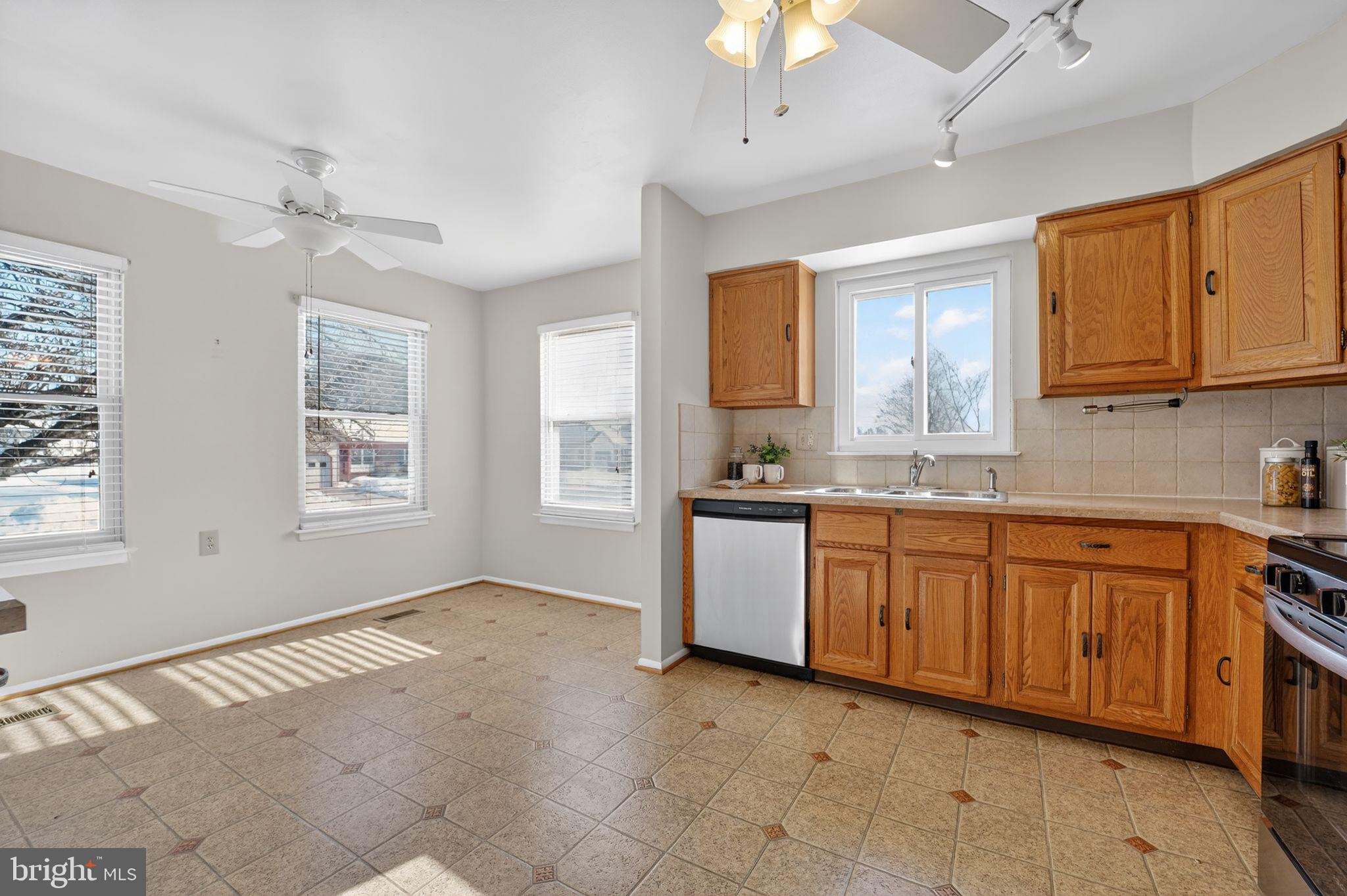 CRESTWOOD VILLAGE - Residential