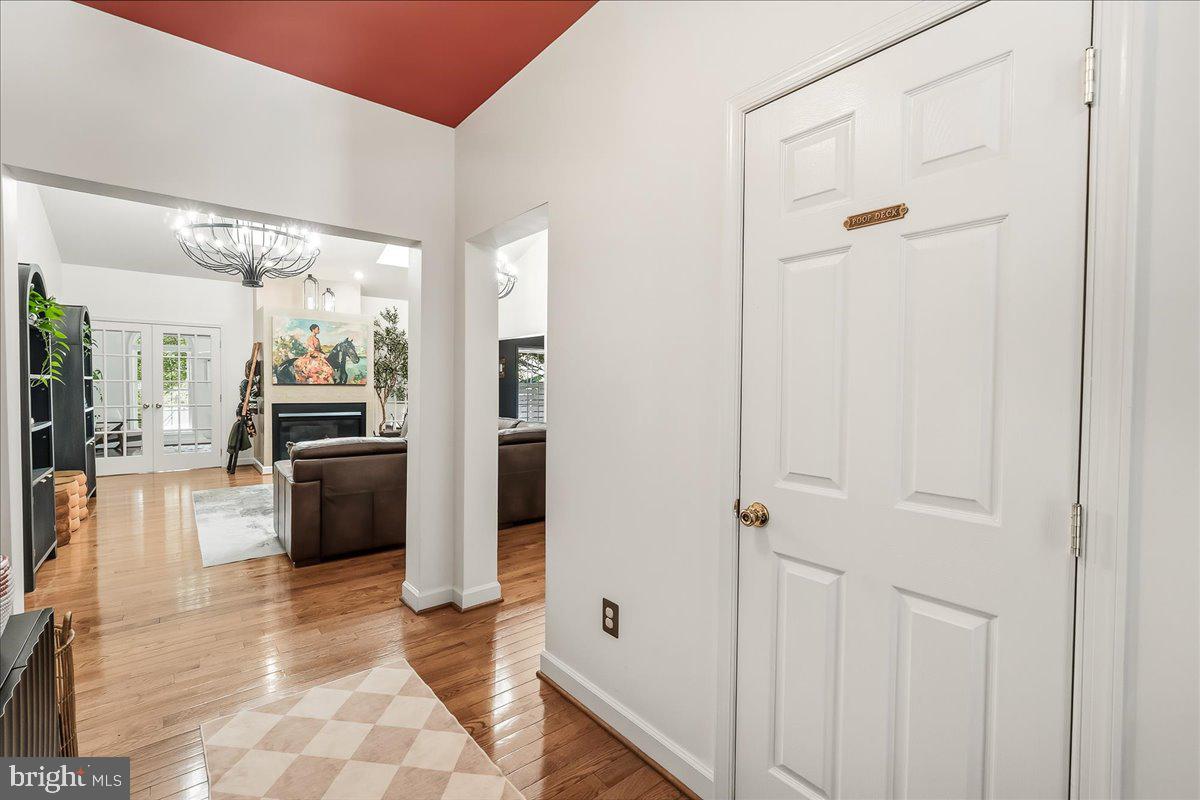 9726 WOODCLIFF COURT