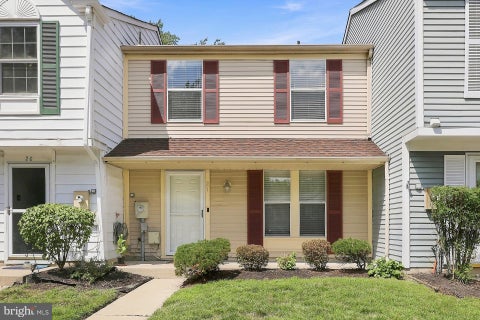 Townhouse For Sale - 21 Waterview Court<br/> MARLTON, NJ 08053